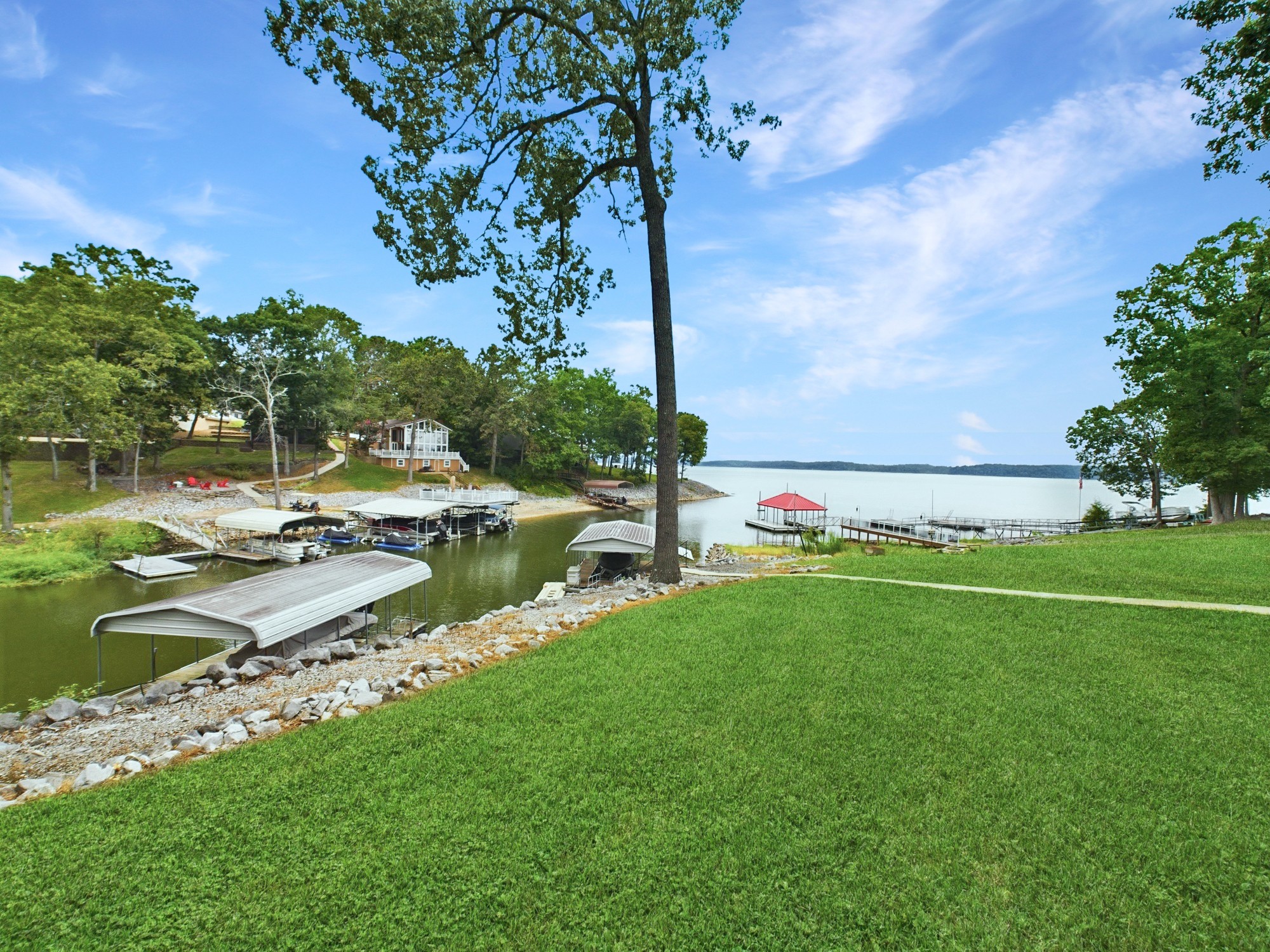 223 Castle Dr