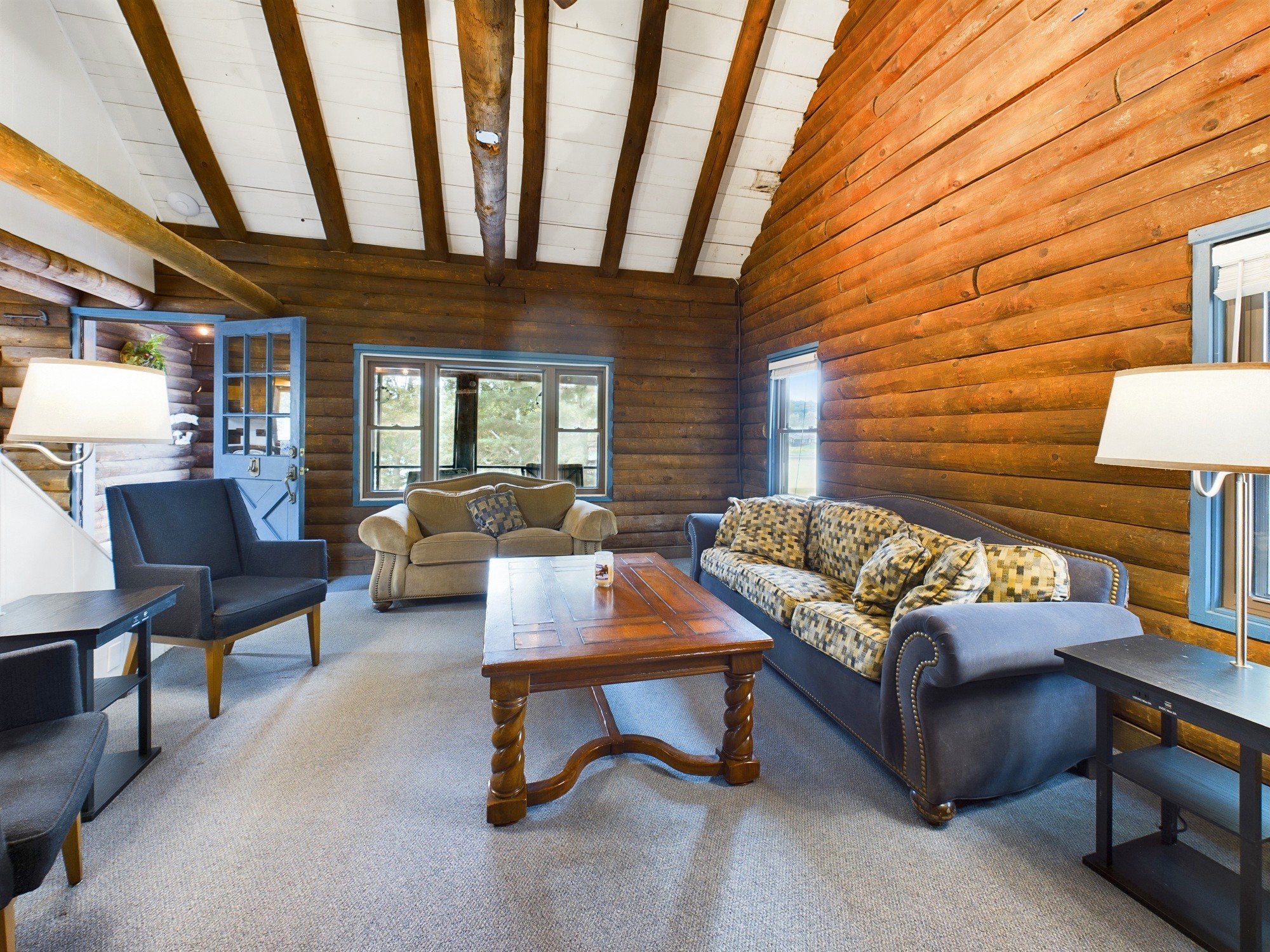 546 Blue Springs Blvd