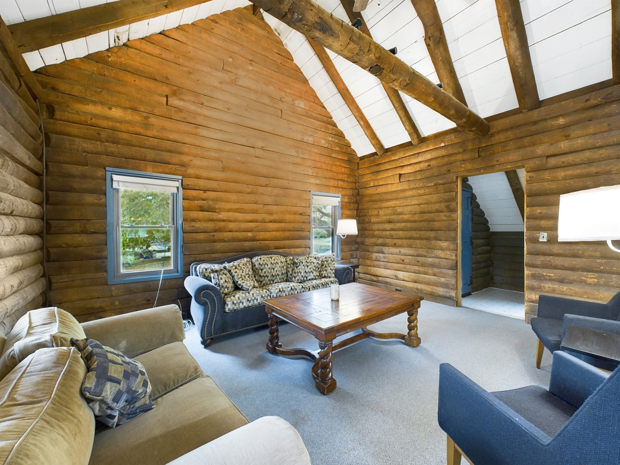 546 Blue Springs Blvd