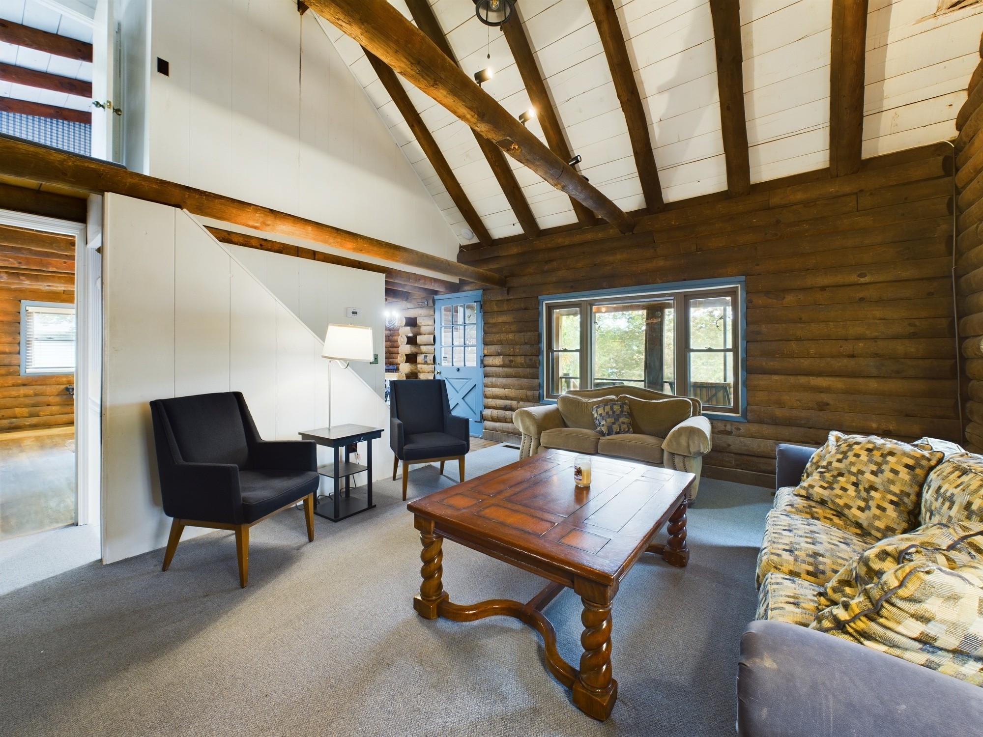 546 Blue Springs Blvd