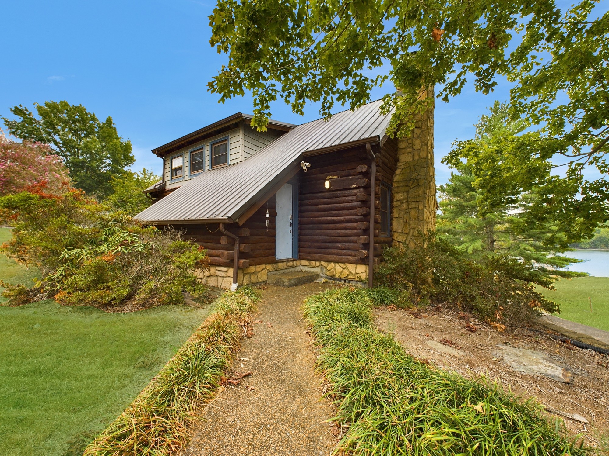 546 Blue Springs Blvd