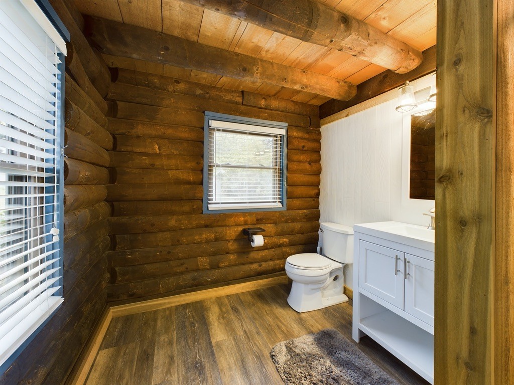 546 Blue Springs Blvd