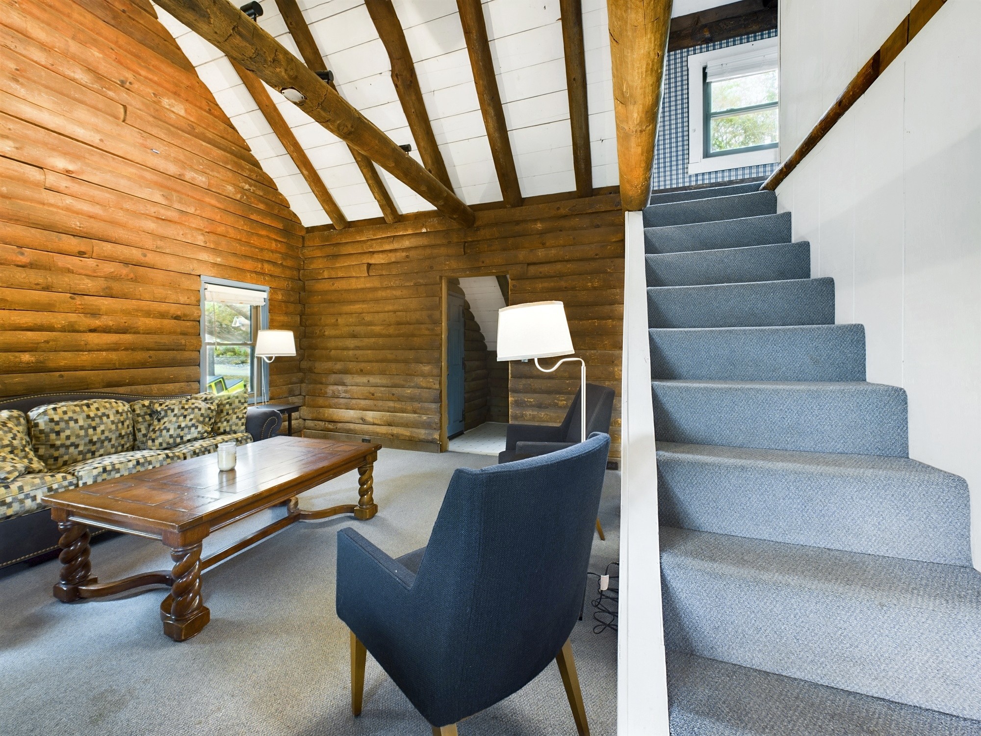 546 Blue Springs Blvd