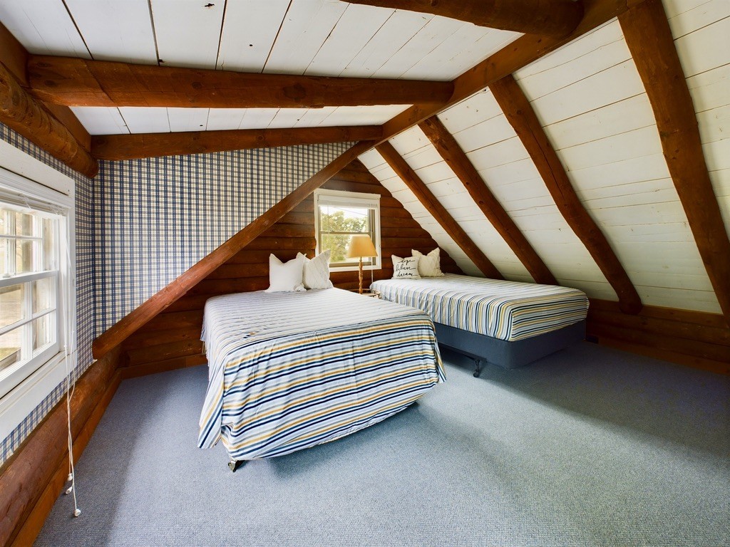 546 Blue Springs Blvd