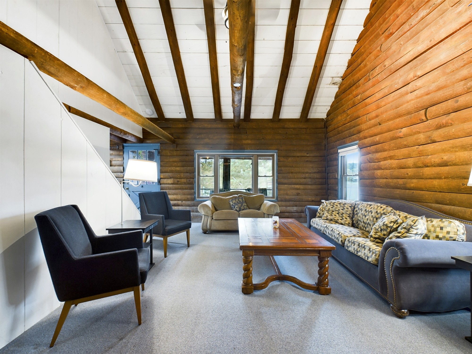 546 Blue Springs Blvd