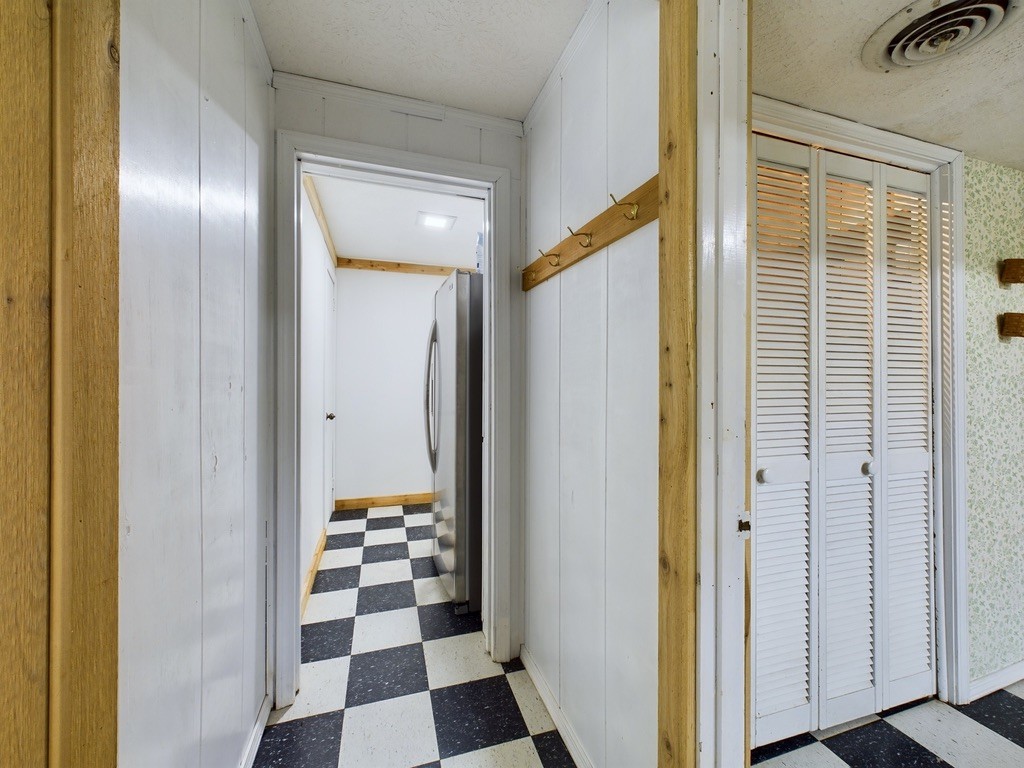 546 Blue Springs Blvd