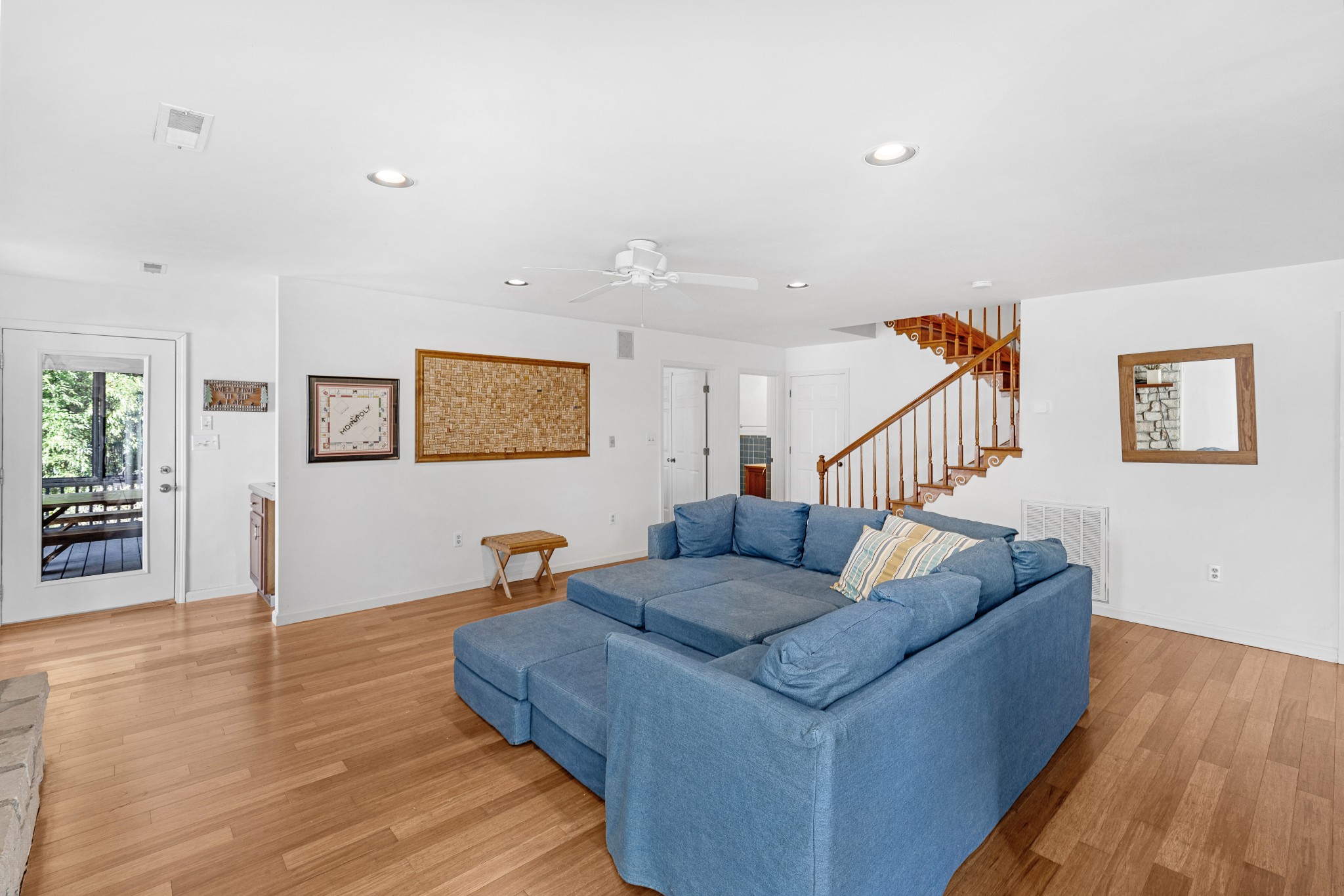 390 Parkview Rd