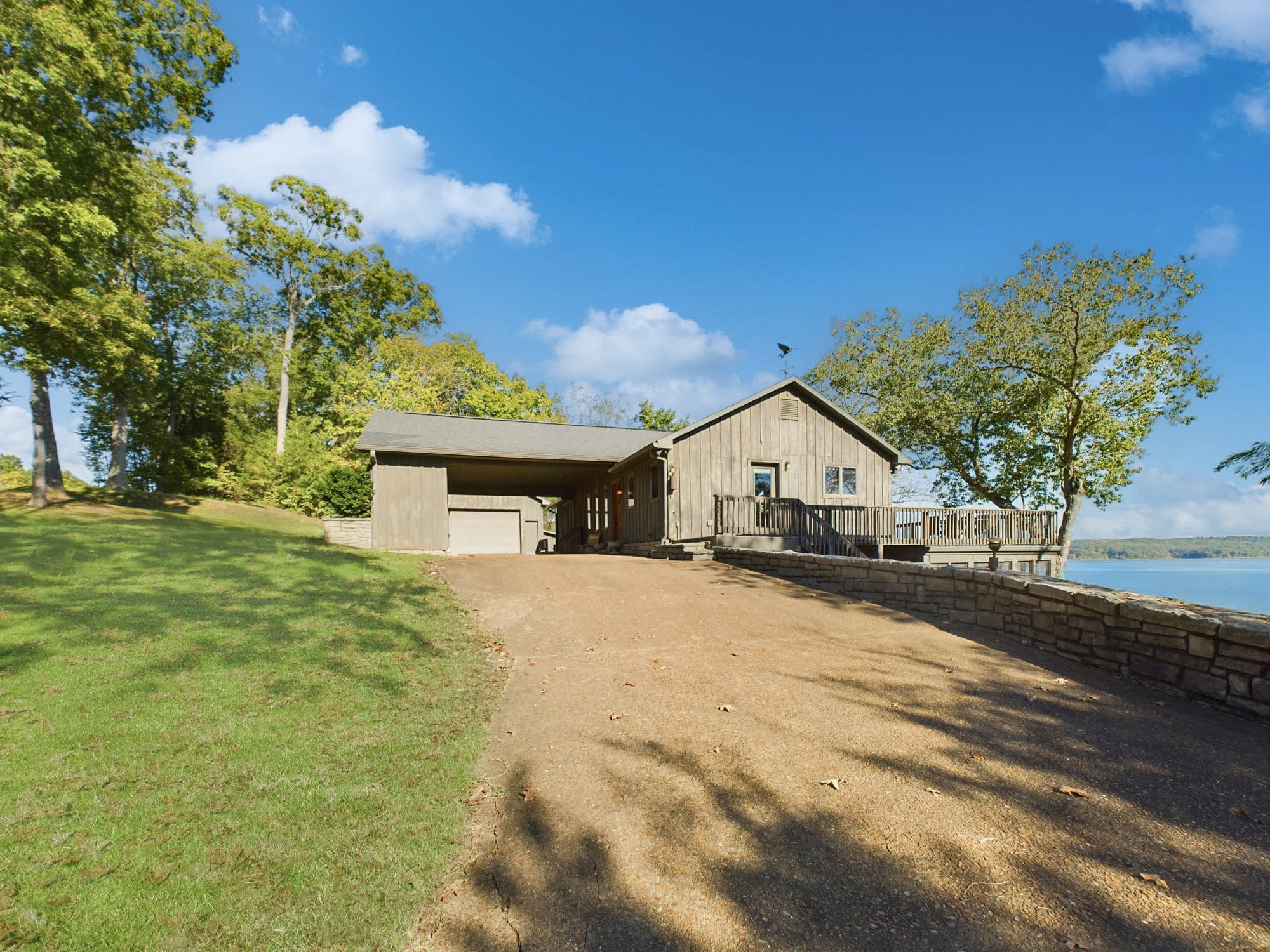 390 Parkview Rd