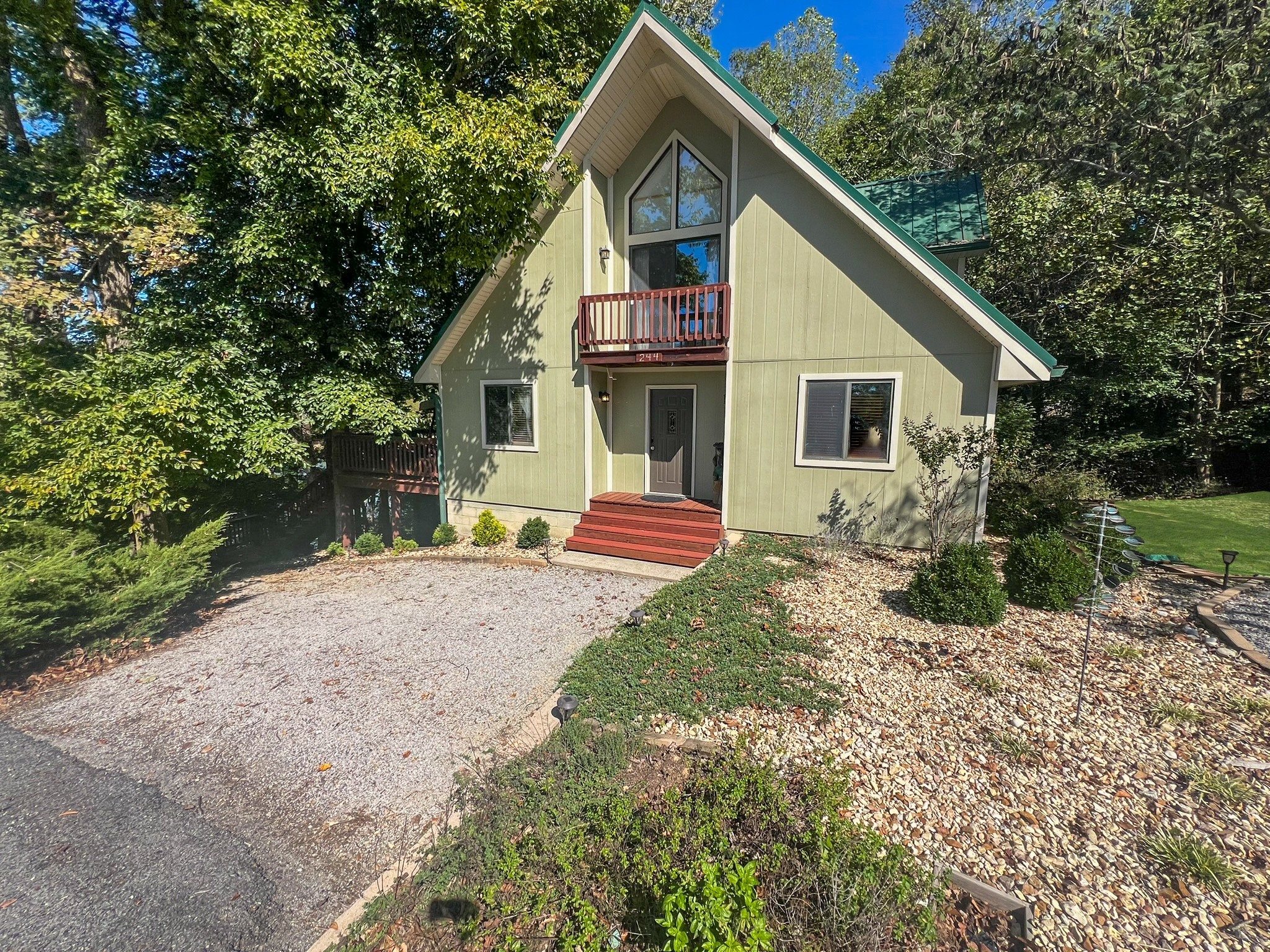 244 Arlington Ct