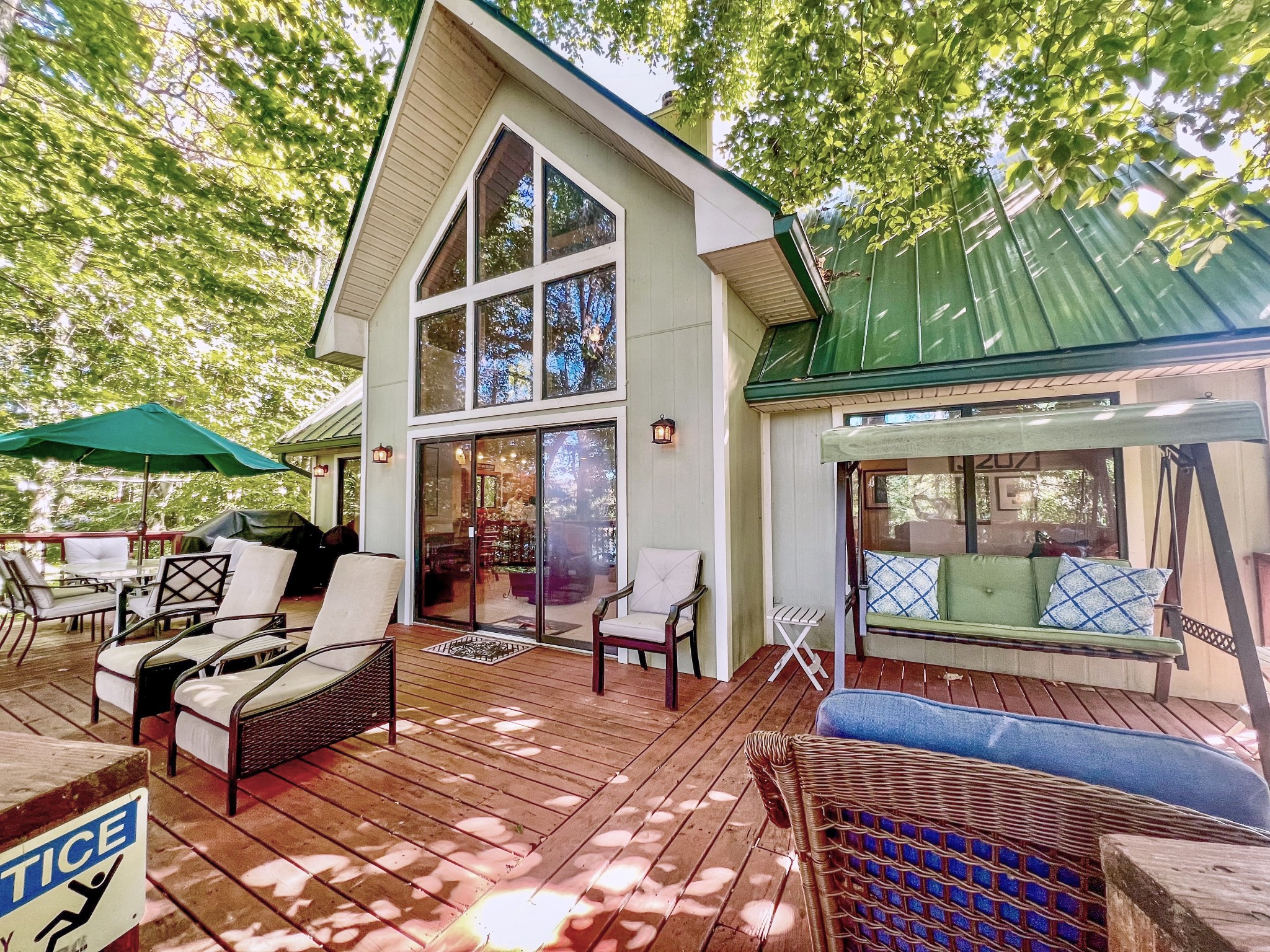 244 Arlington Ct