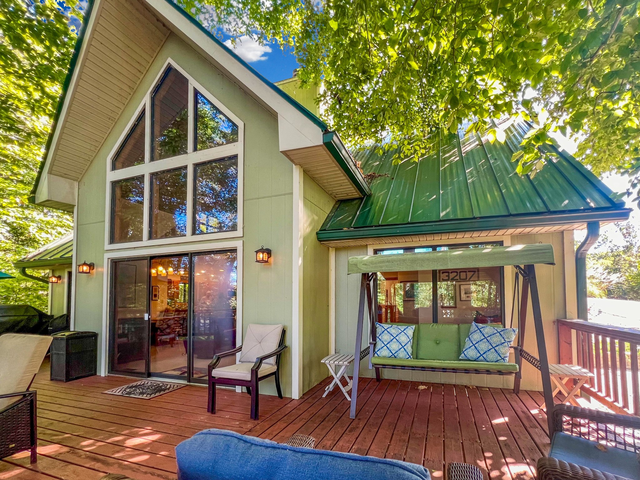 244 Arlington Ct
