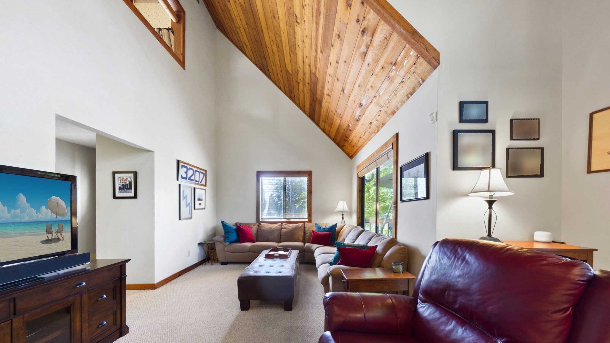 244 Arlington Ct