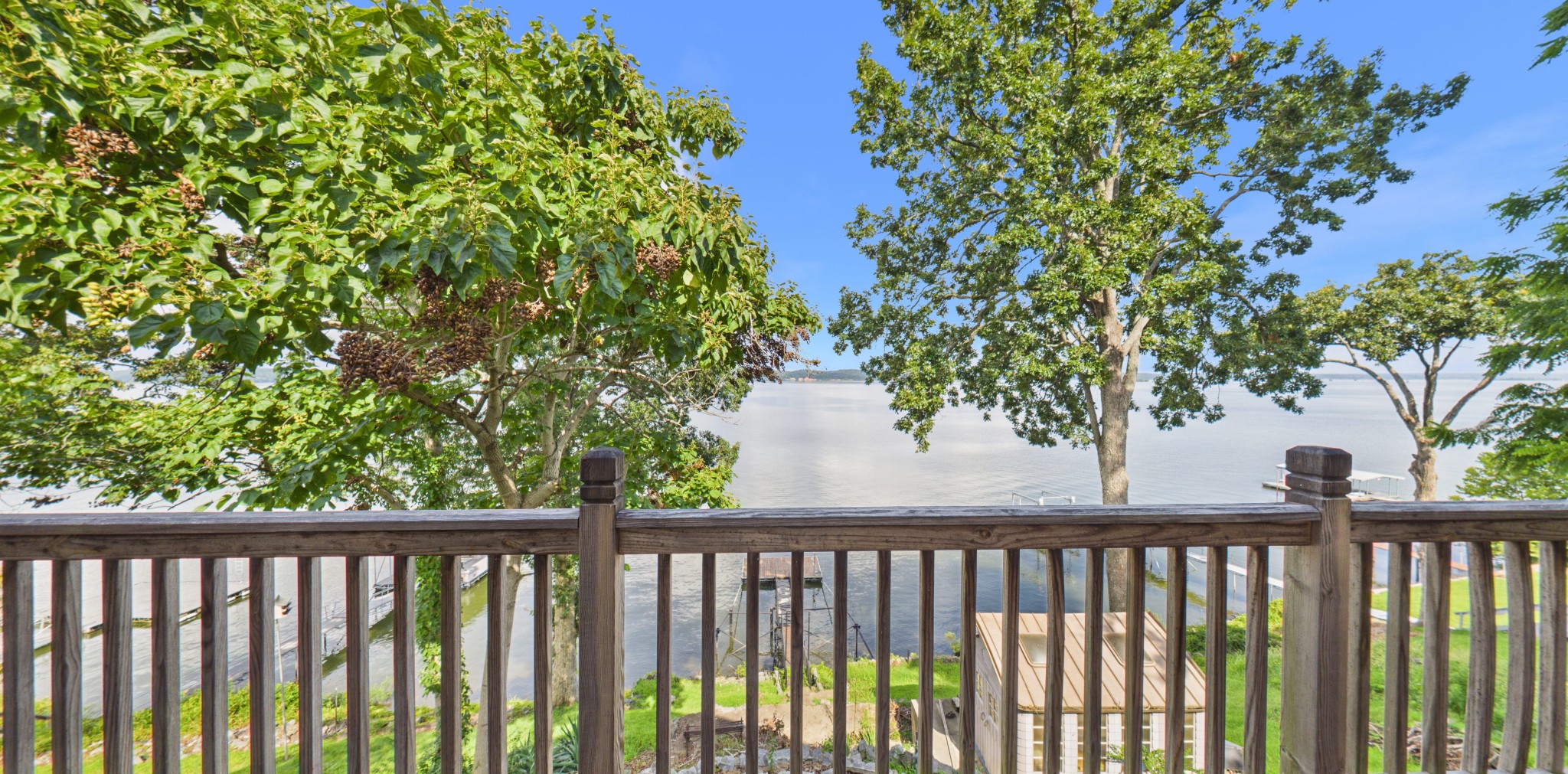 62 Lakeshore Dr