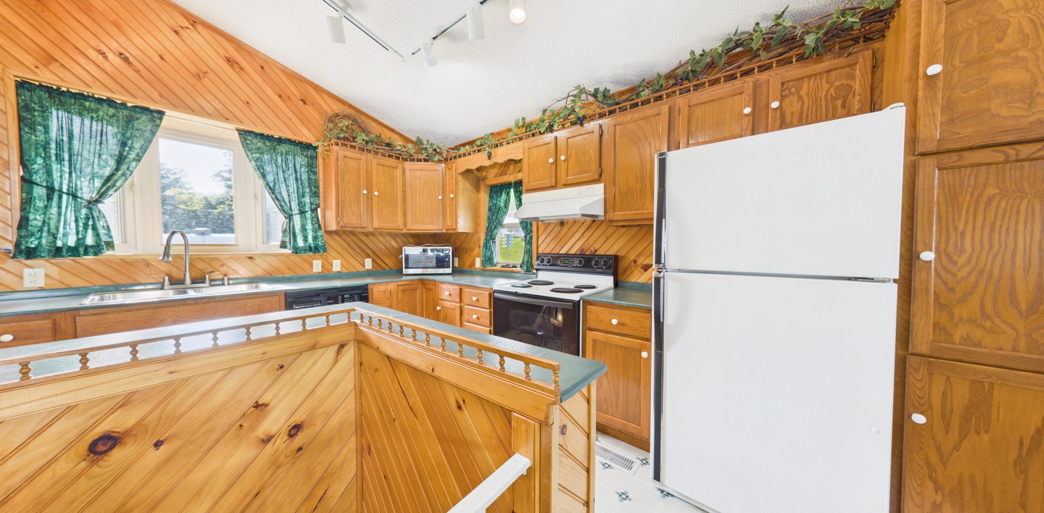 62 Lakeshore Dr