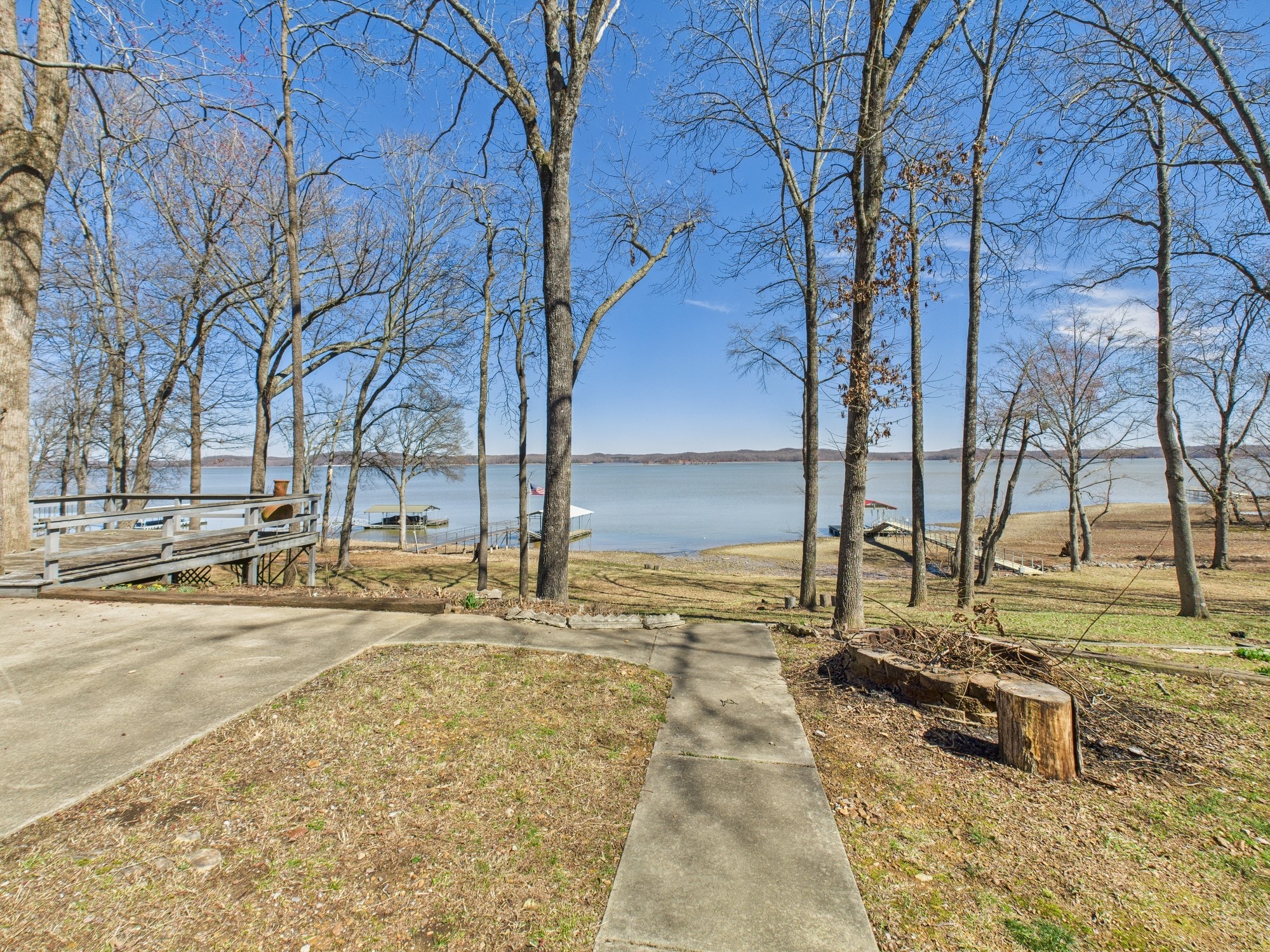 532 Waterway Trl