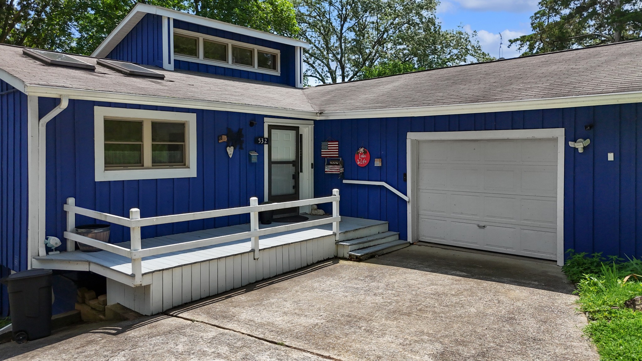 532 Waterway Trl