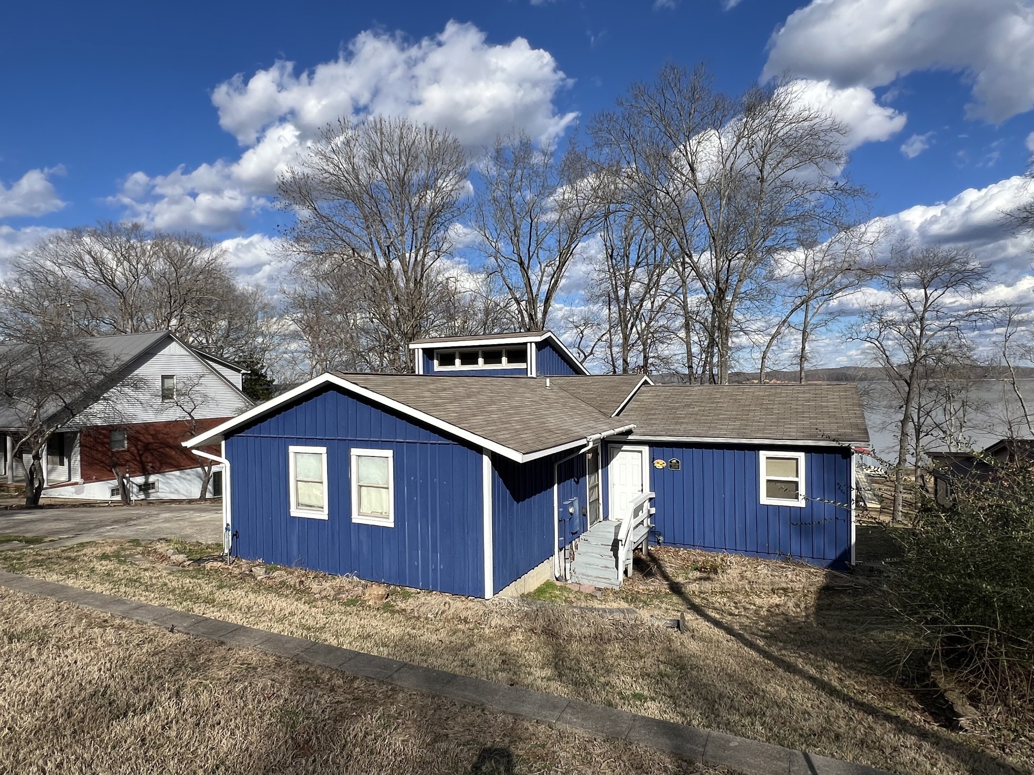 532 Waterway Trl