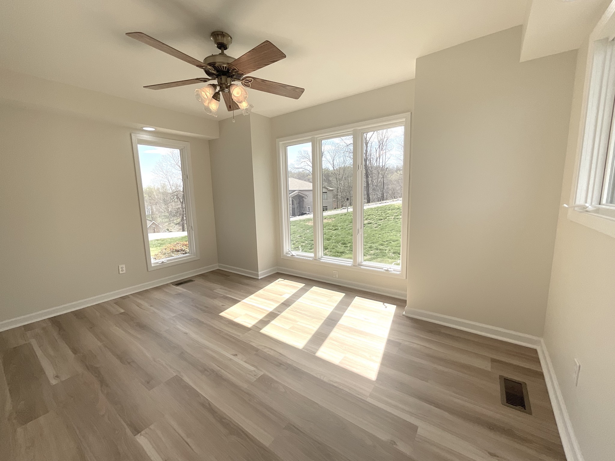 250 Sun Hill Cir