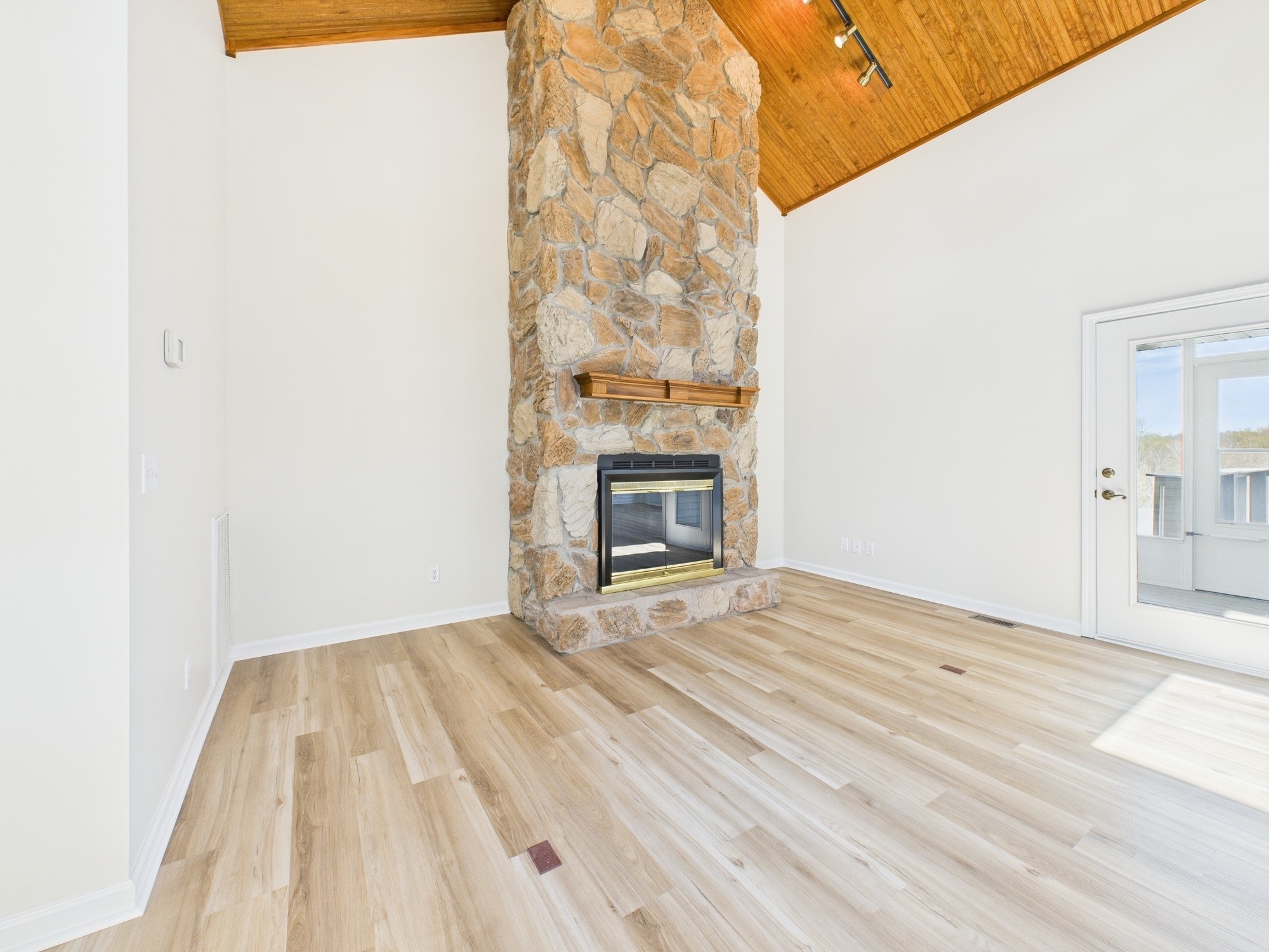 250 Sun Hill Cir