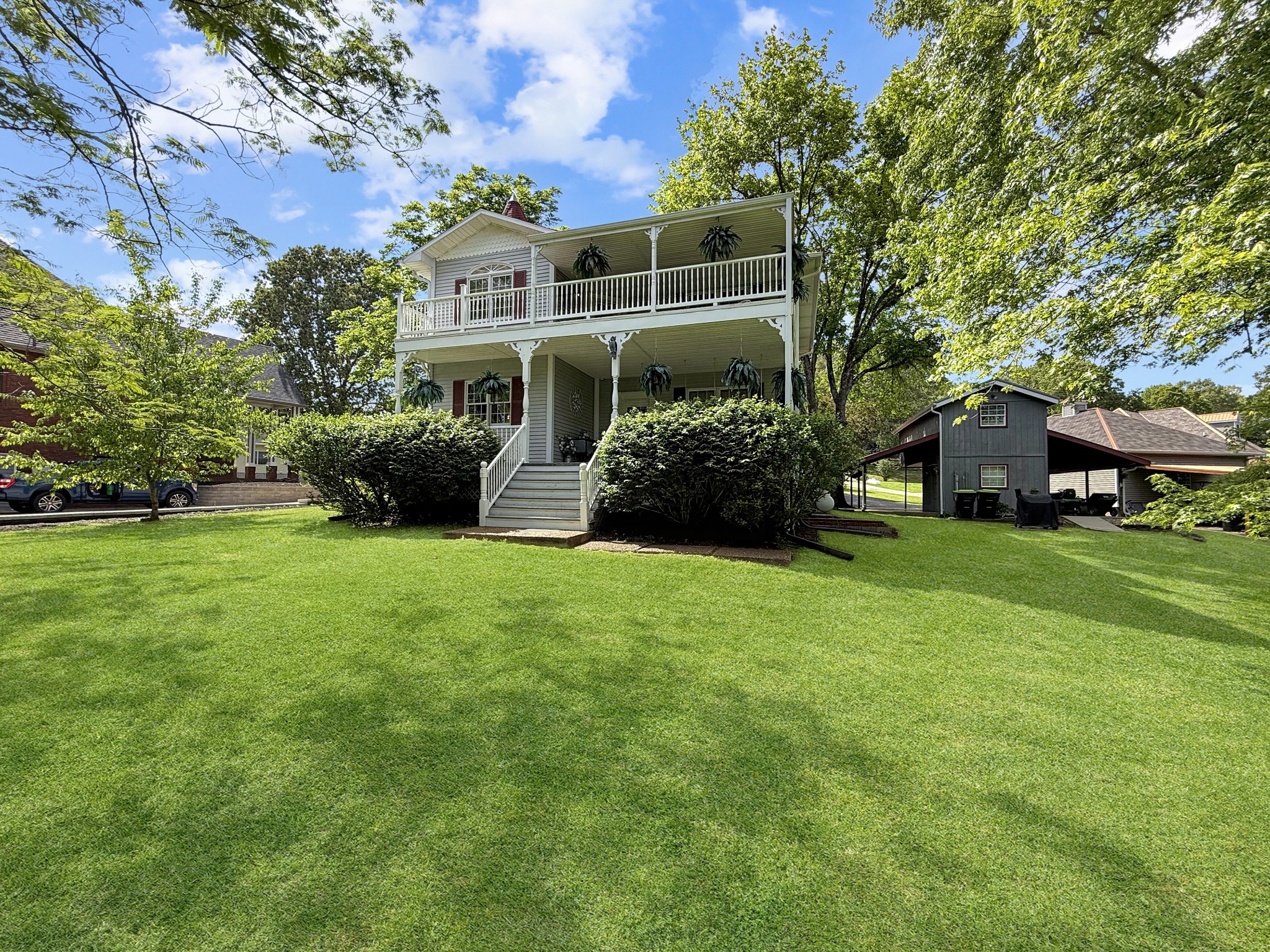 428 Backstrom Hts