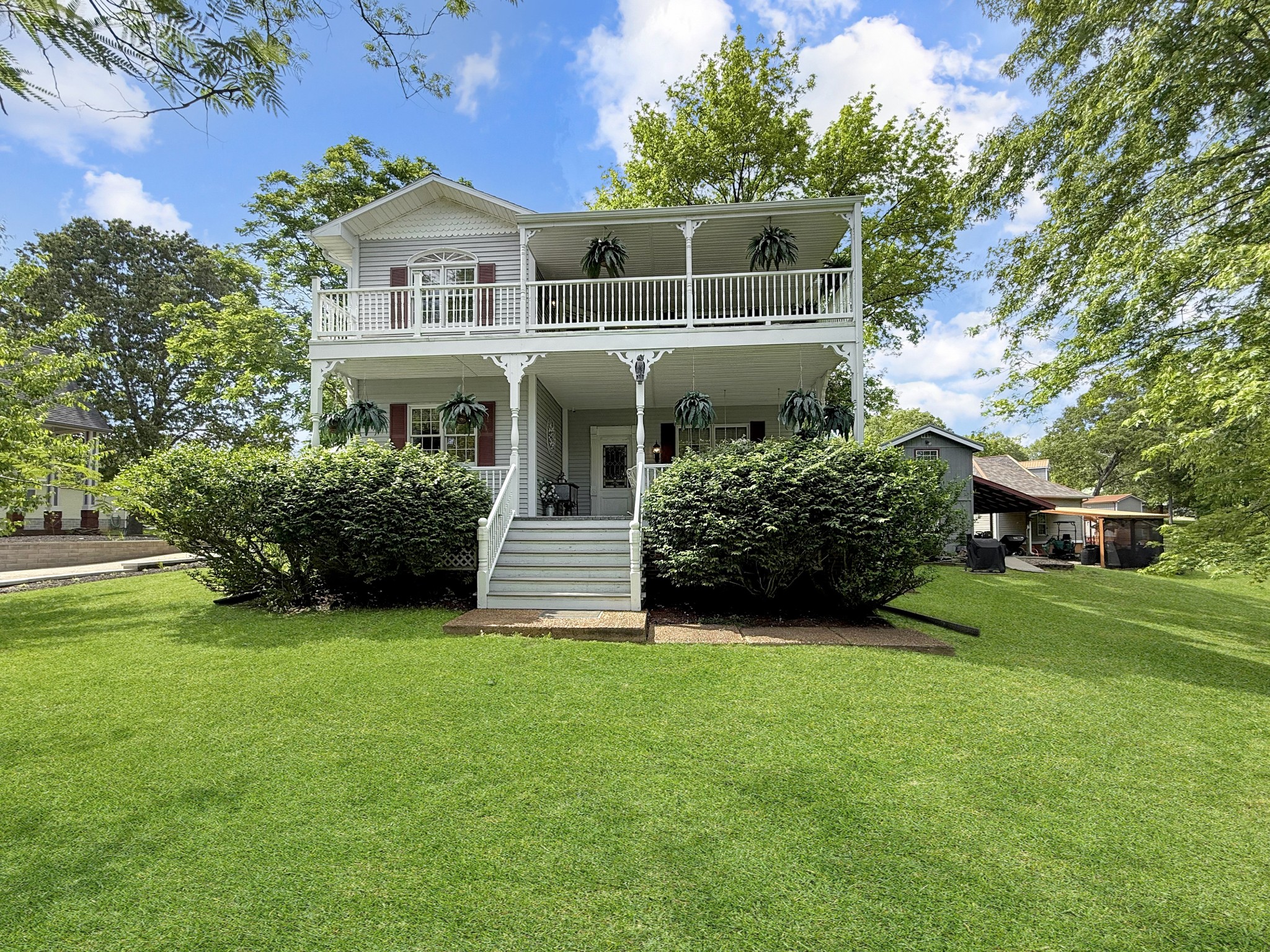 428 Backstrom Hts