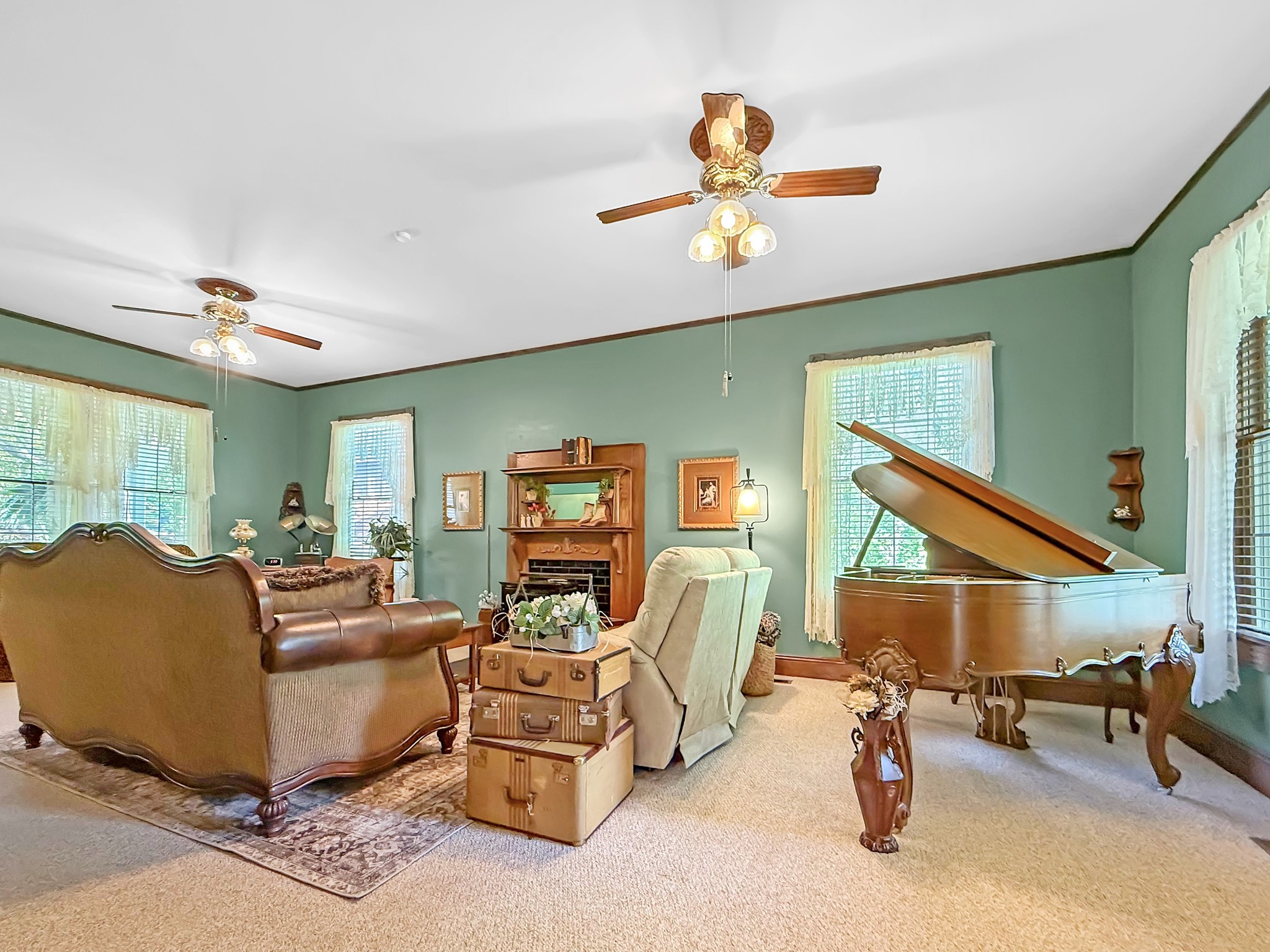 428 Backstrom Hts