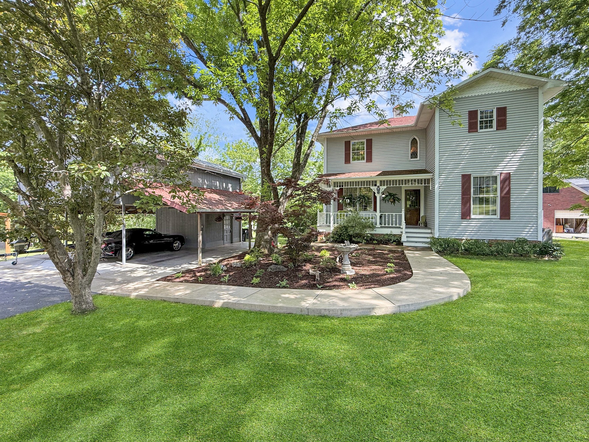 428 Backstrom Hts
