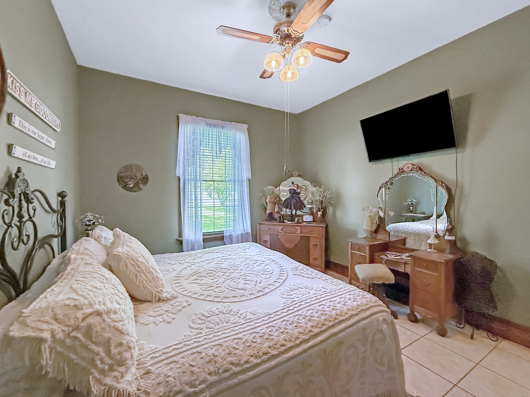 428 Backstrom Hts