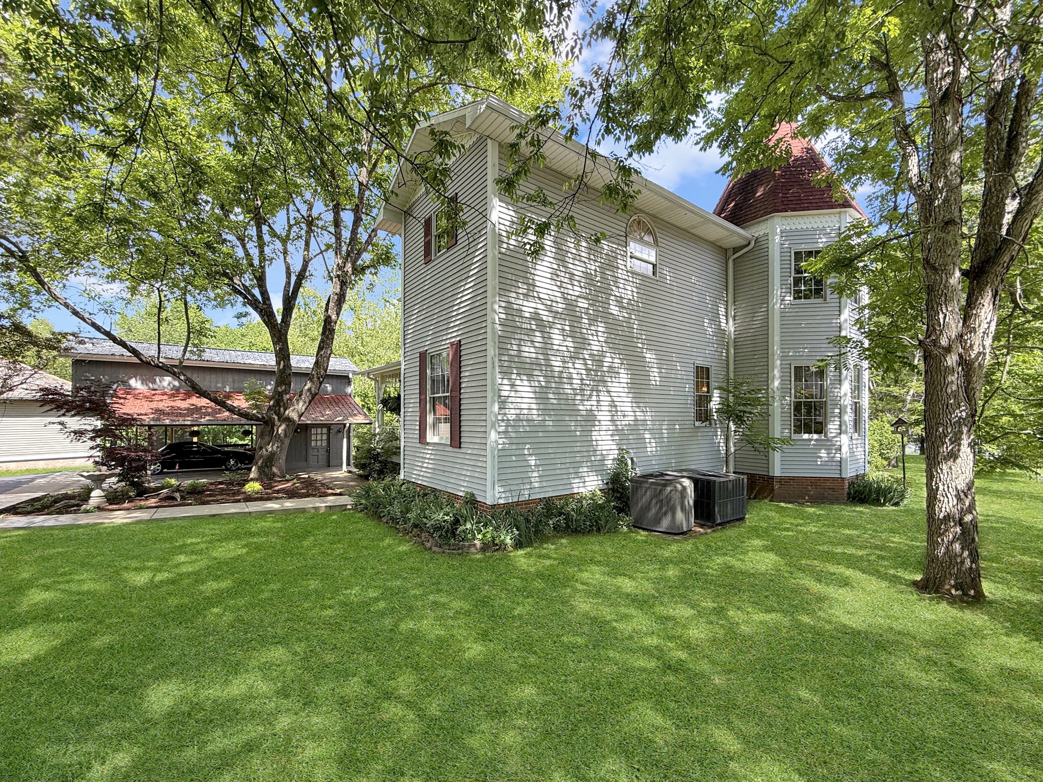 428 Backstrom Hts