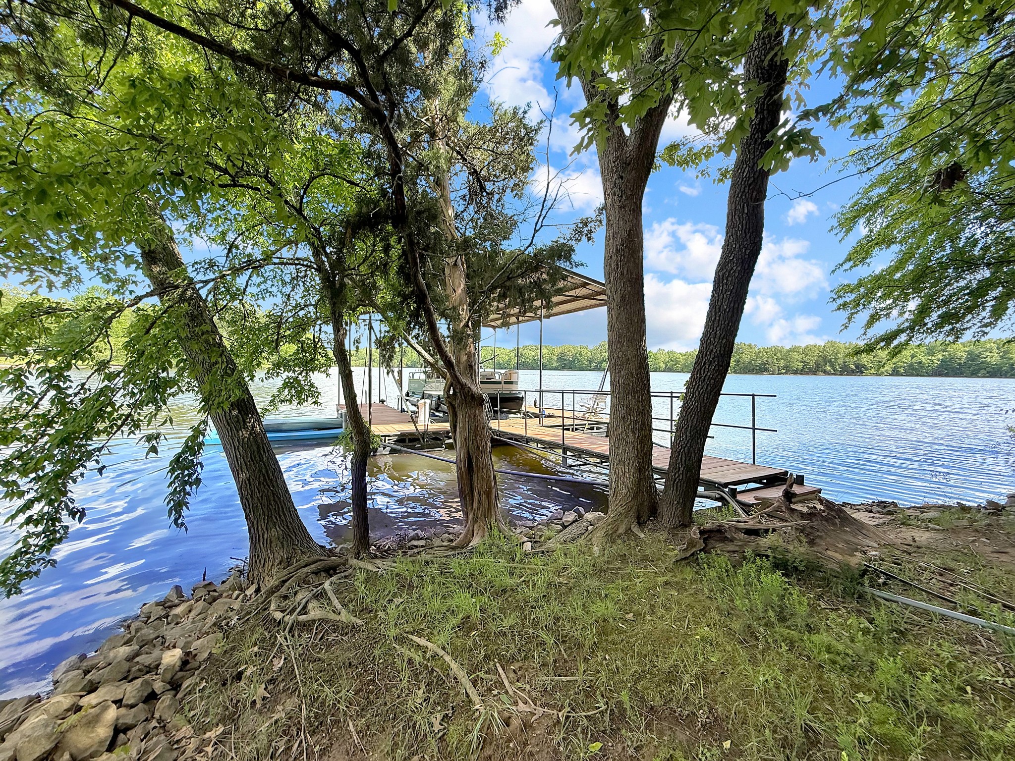 428 Backstrom Hts