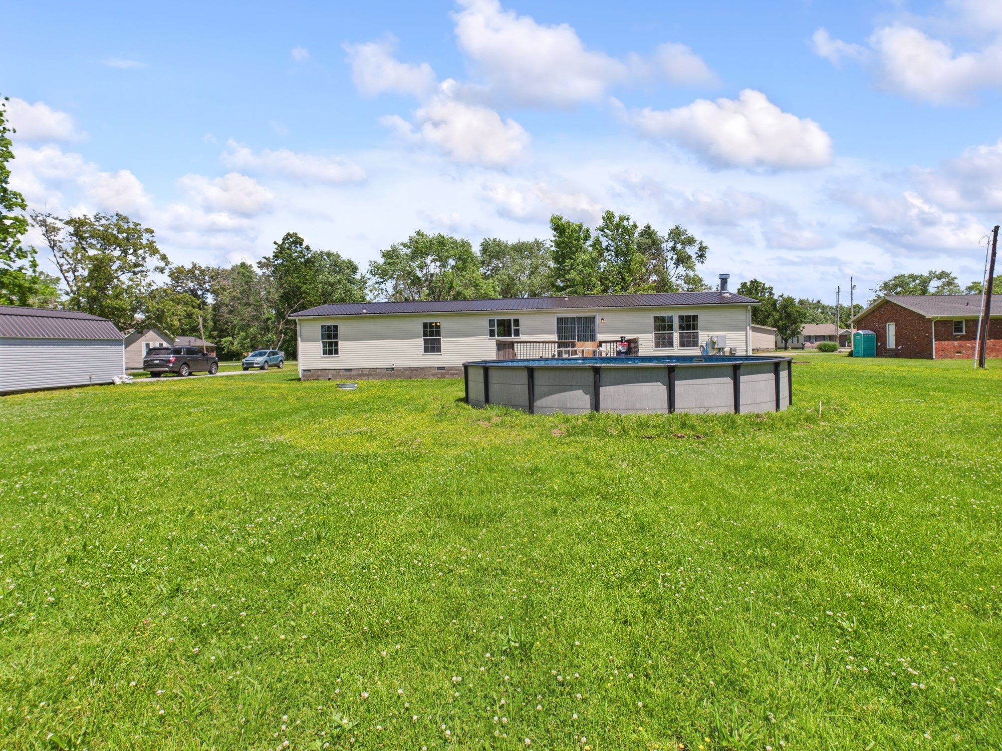 161 Kelvin Dr