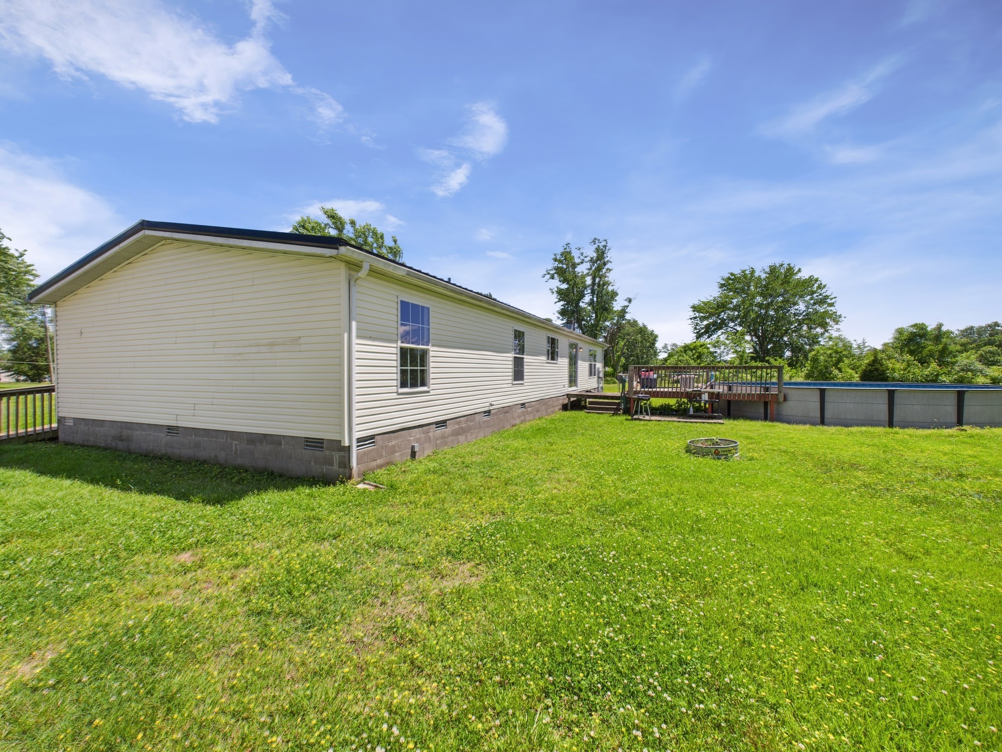161 Kelvin Dr