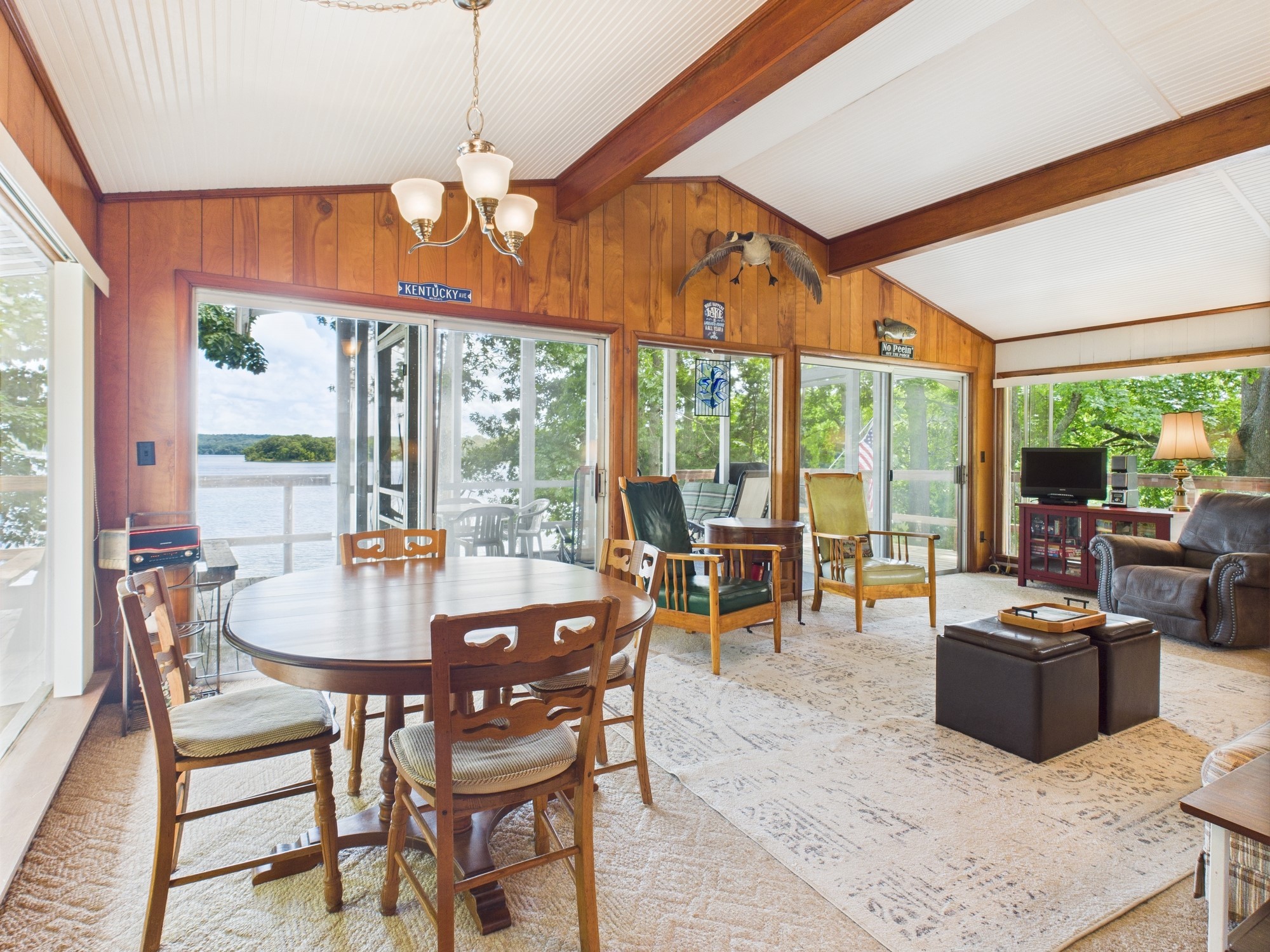 284 Skyline Dr