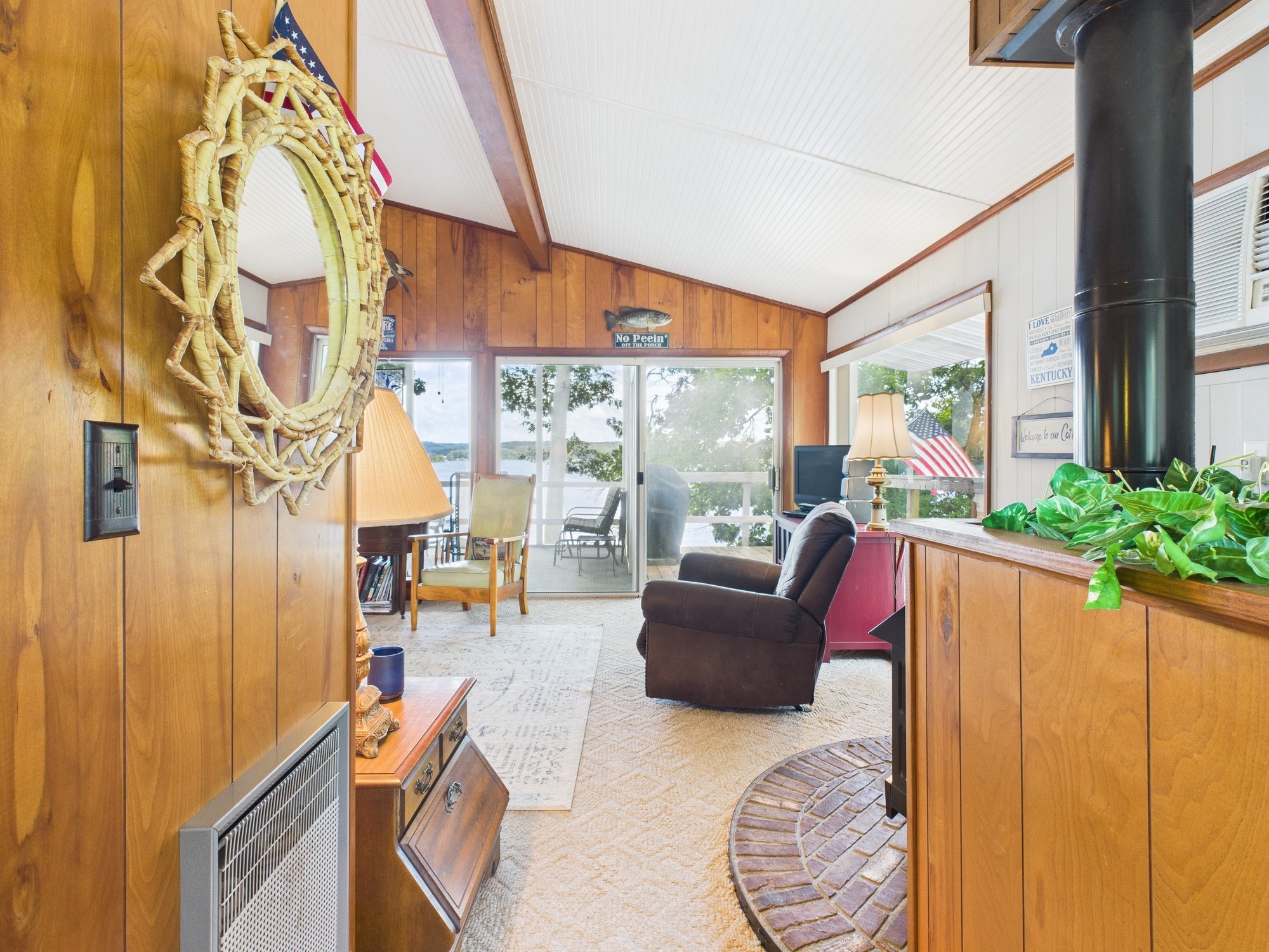 284 Skyline Dr