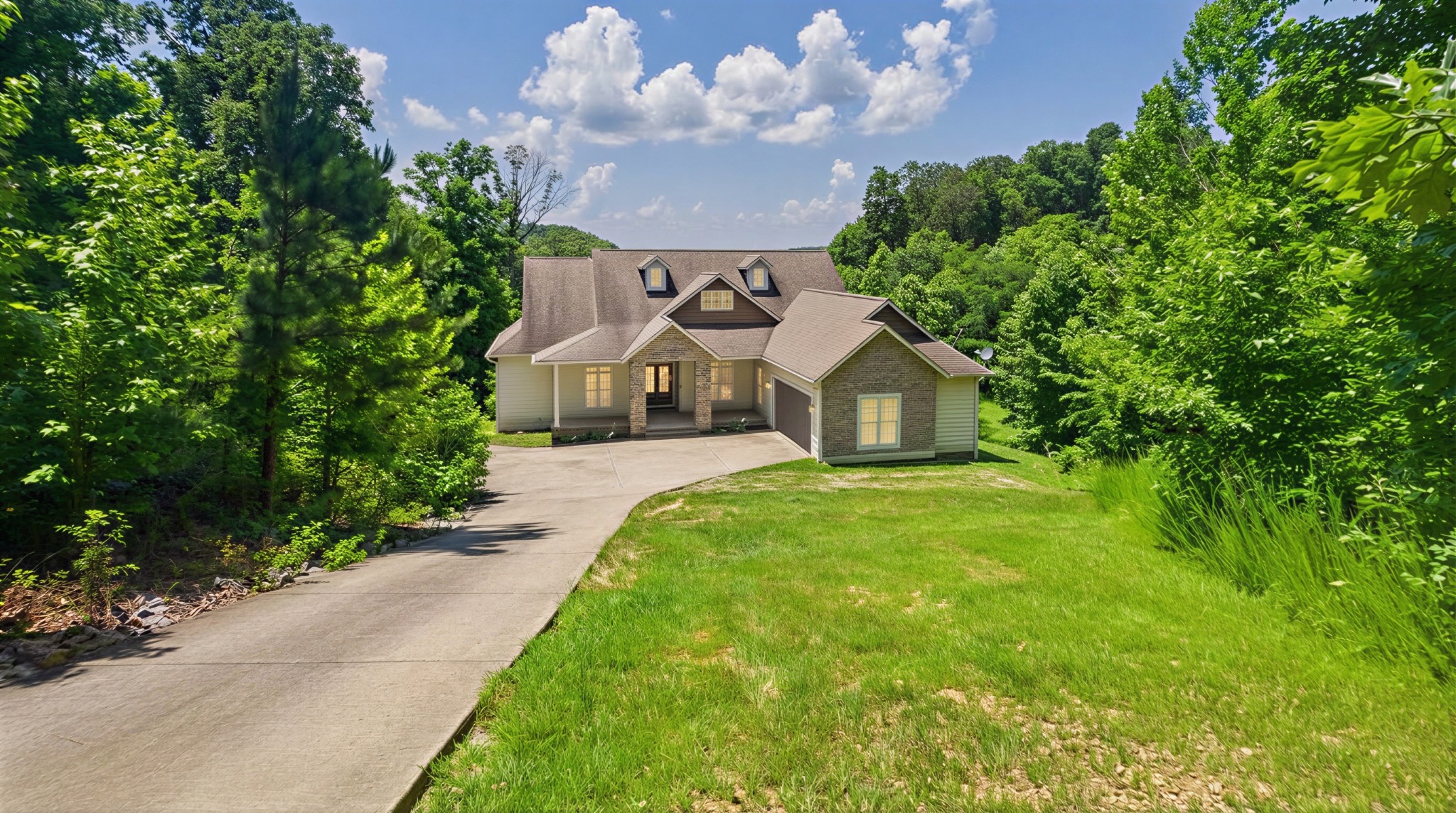 295 Kipling Circle S