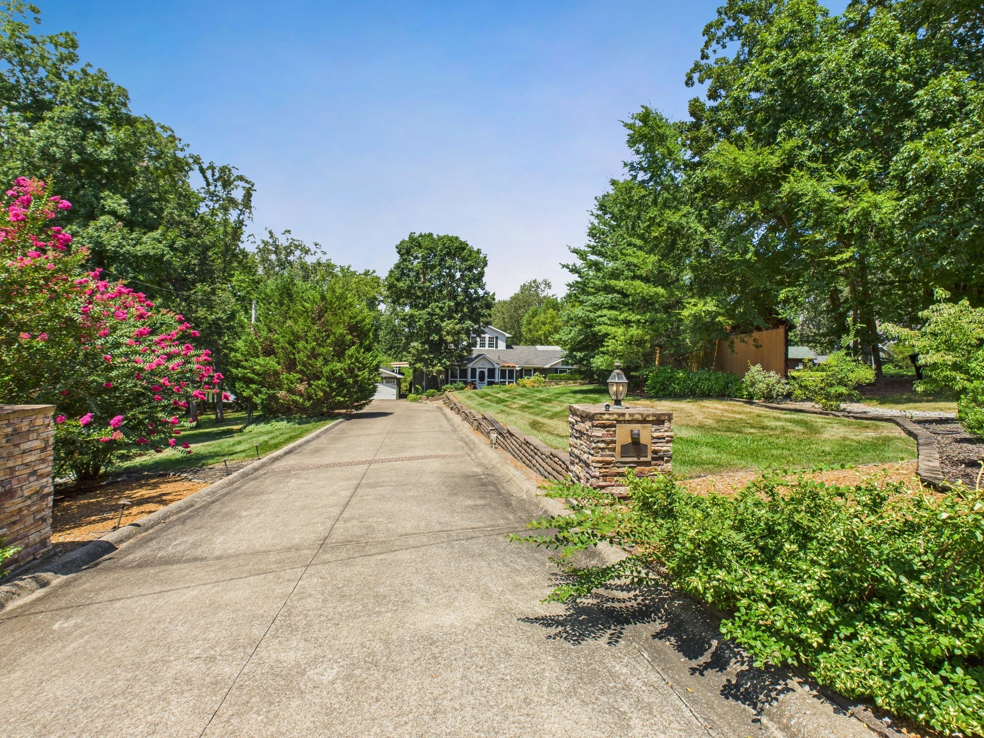 796 Blue Springs Blvd