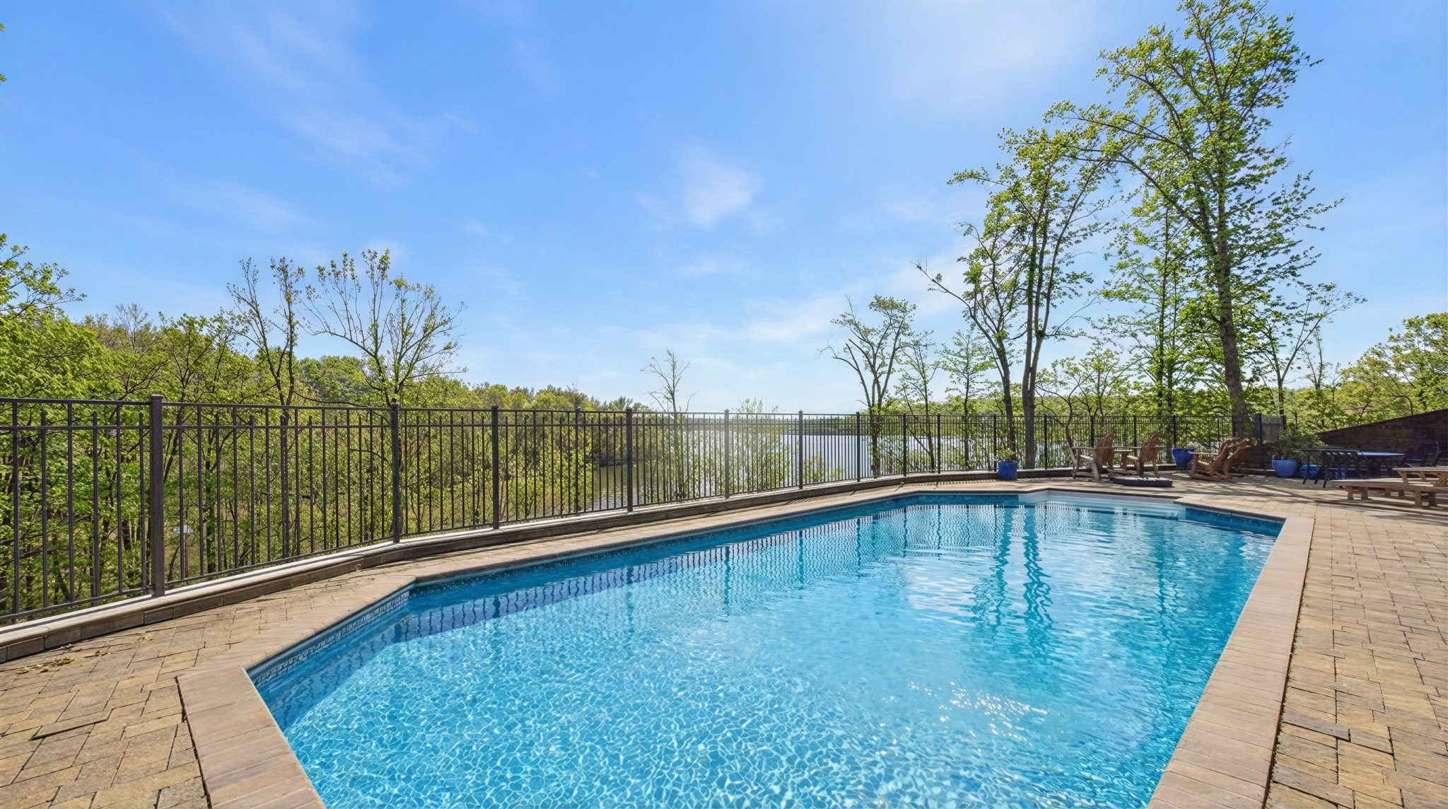 153 Chelsea Rd