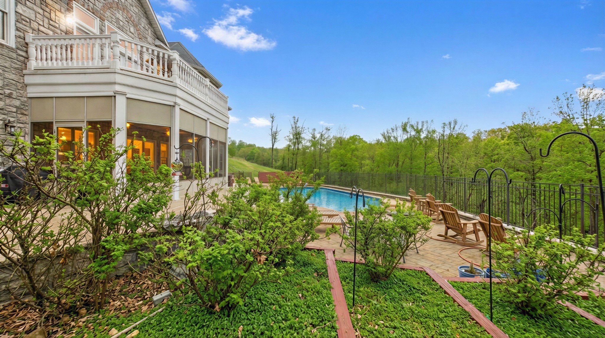153 Chelsea Rd
