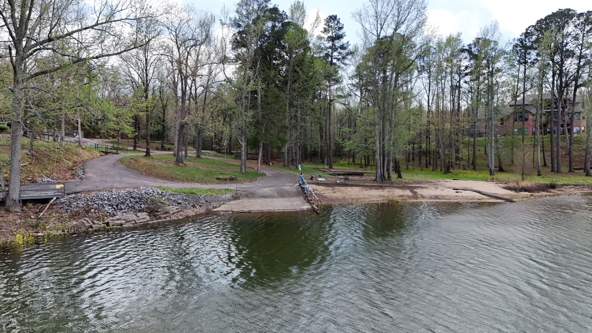 1024 Paradise Dr