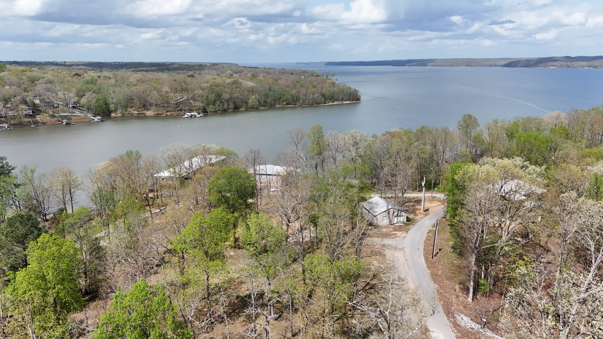 1024 Paradise Dr