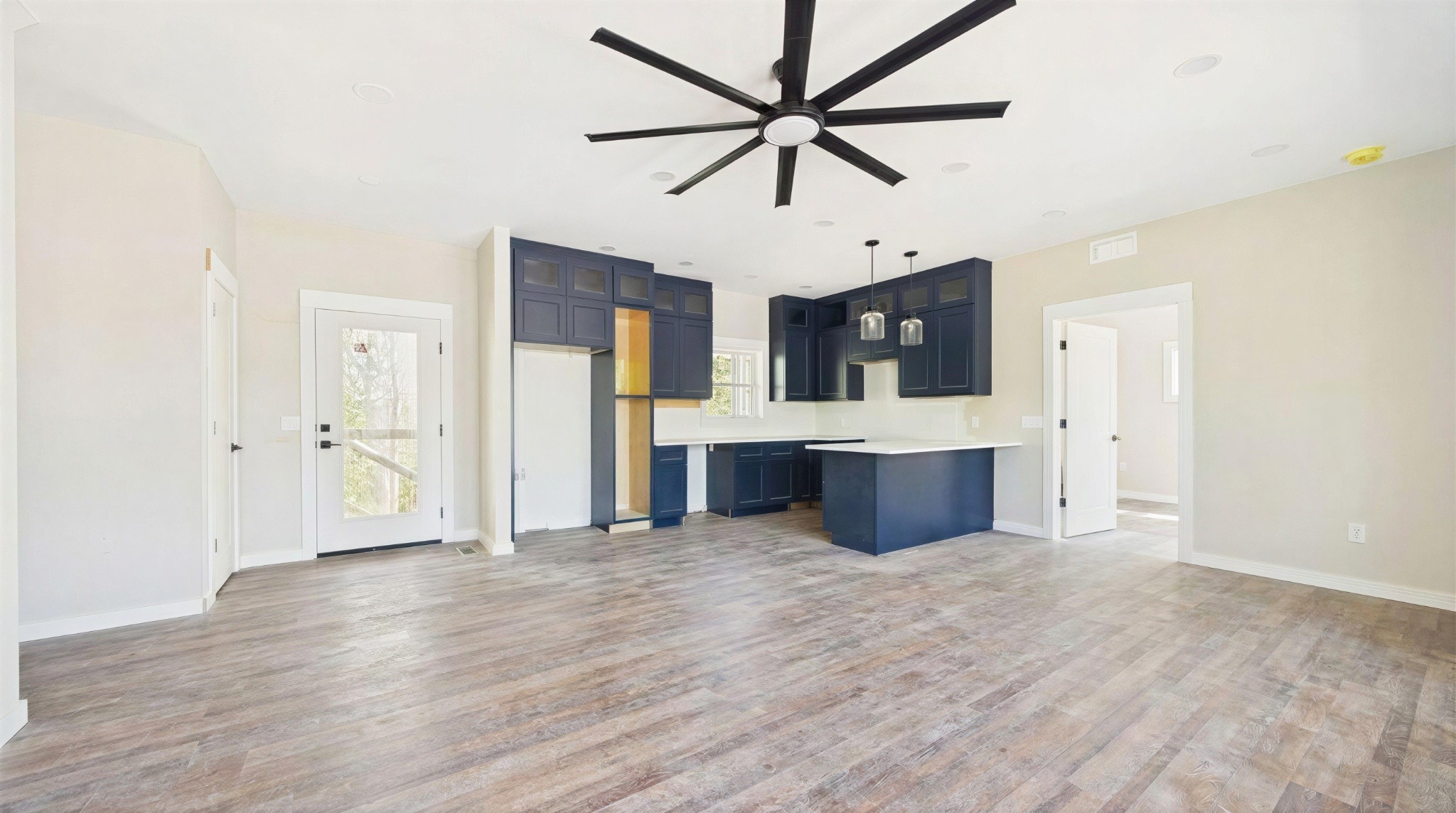 1024 Paradise Dr