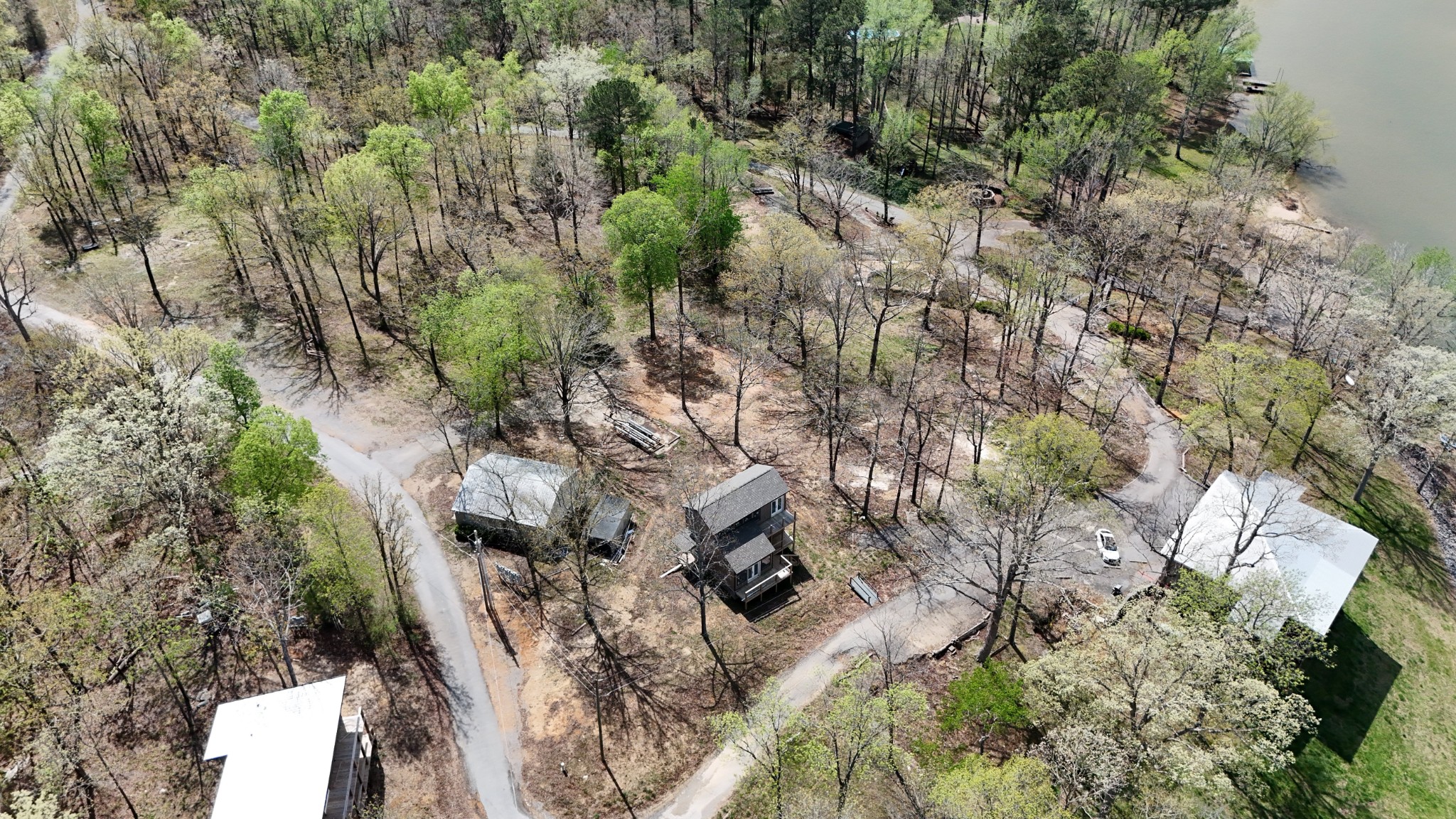 1024 Paradise Dr