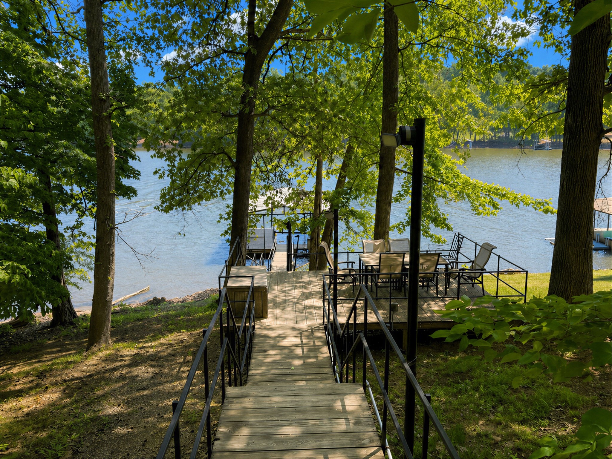 537 Algonquin Rd