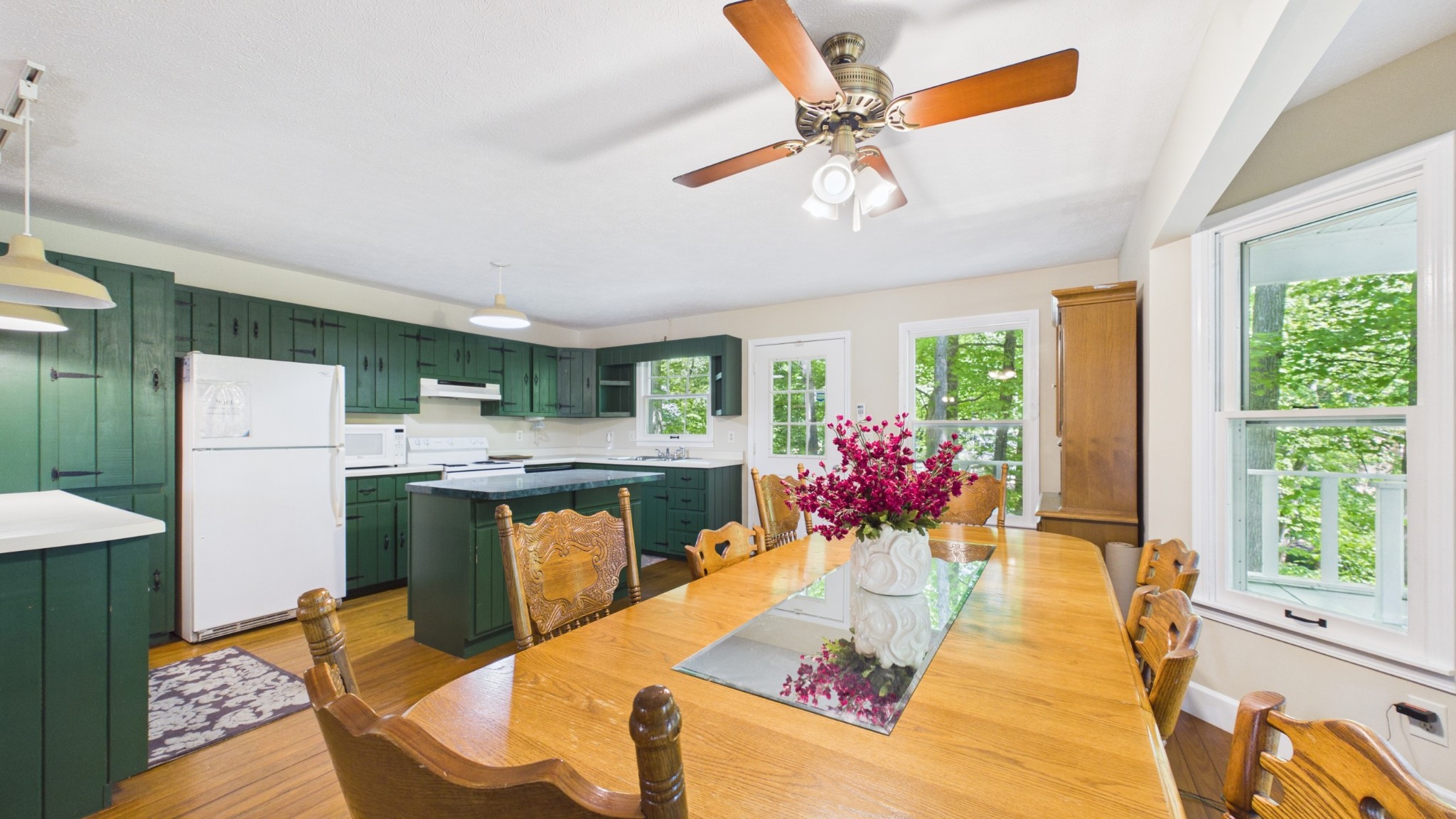537 Algonquin Rd