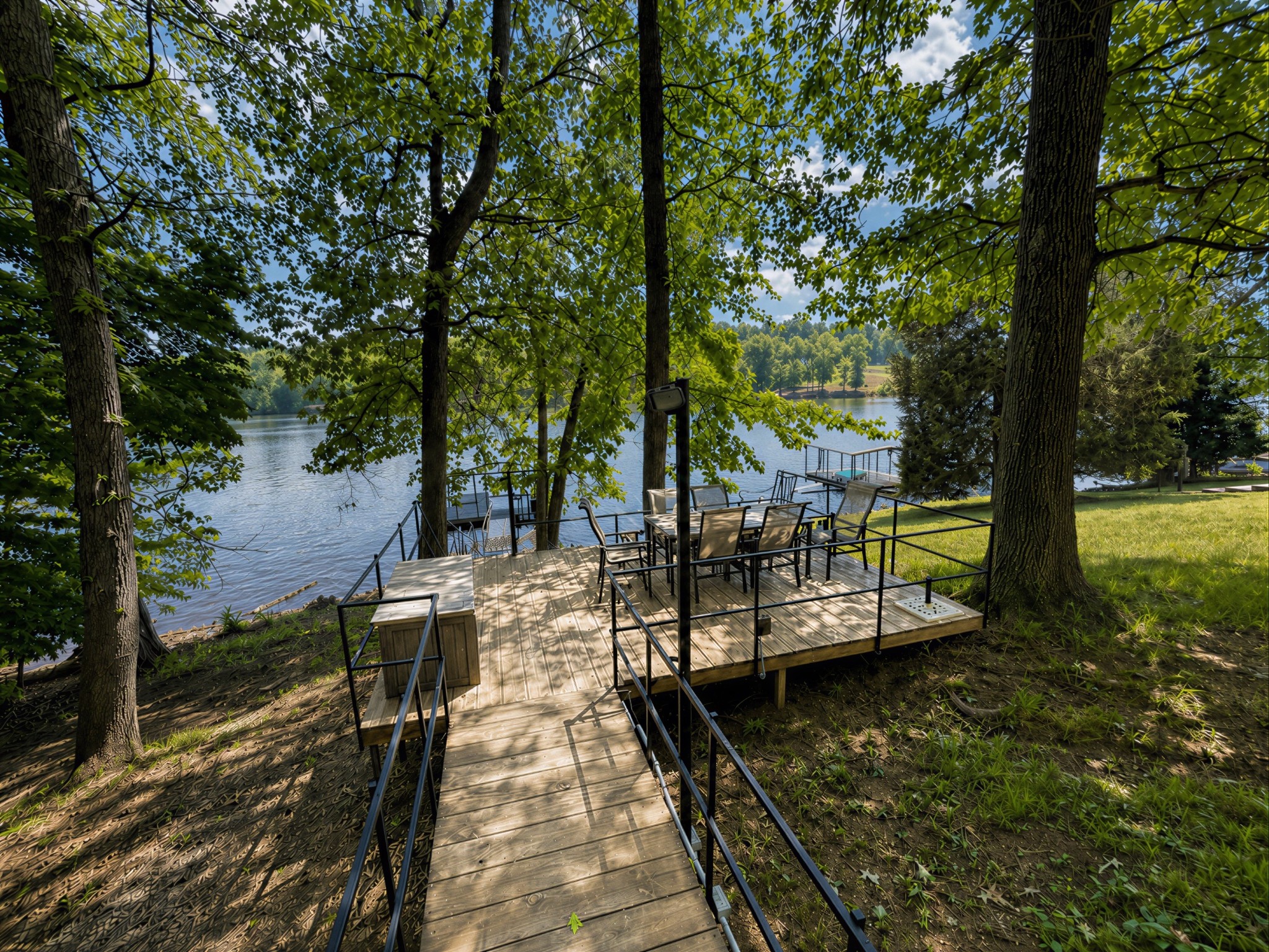 537 Algonquin Rd
