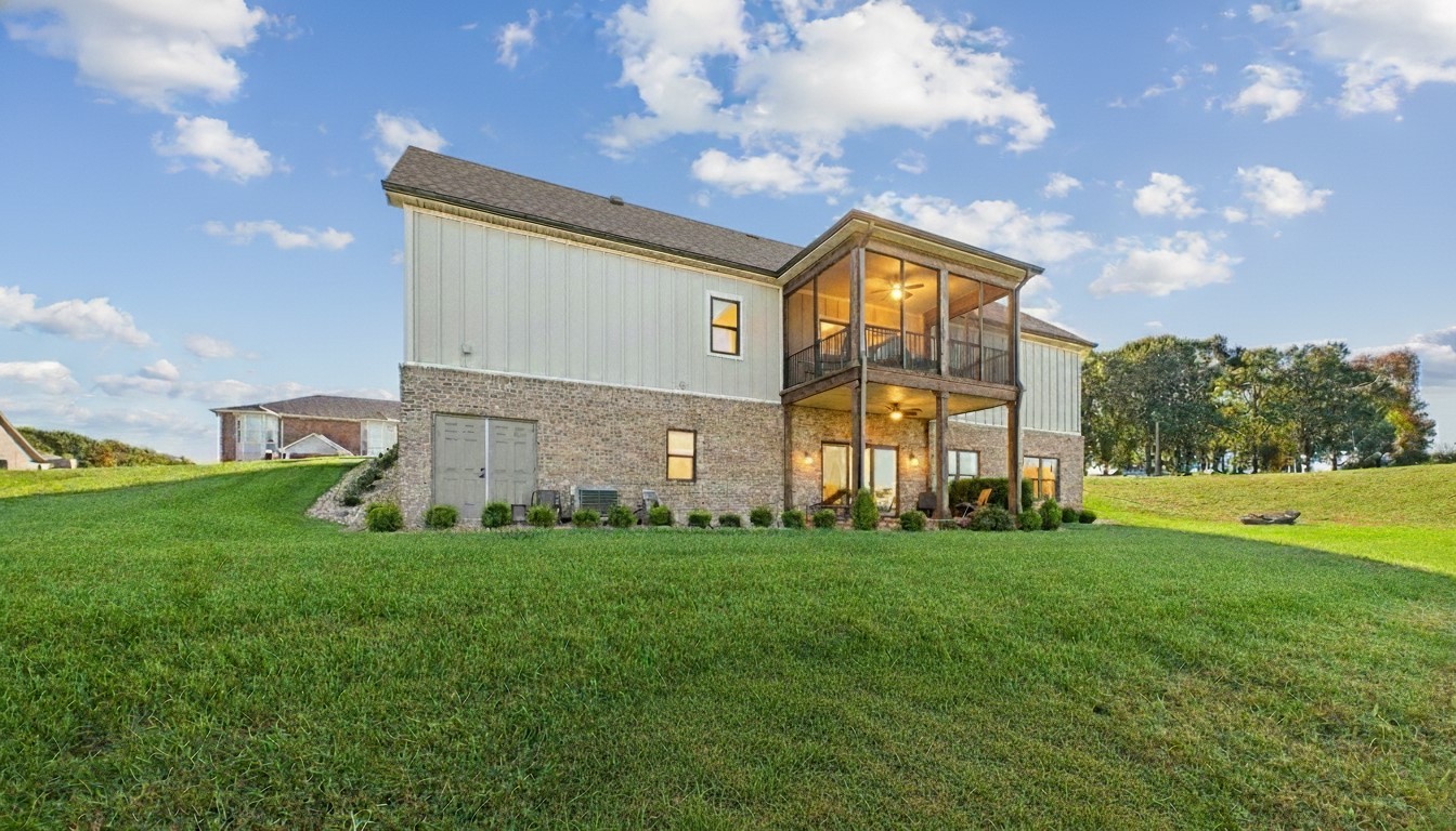 426 Moon Bay Dr