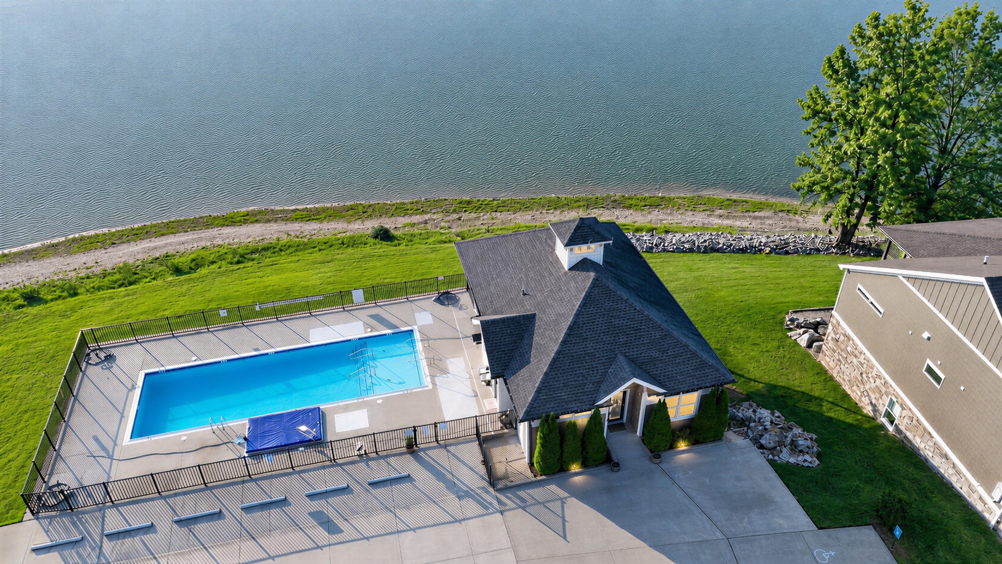426 Moon Bay Dr