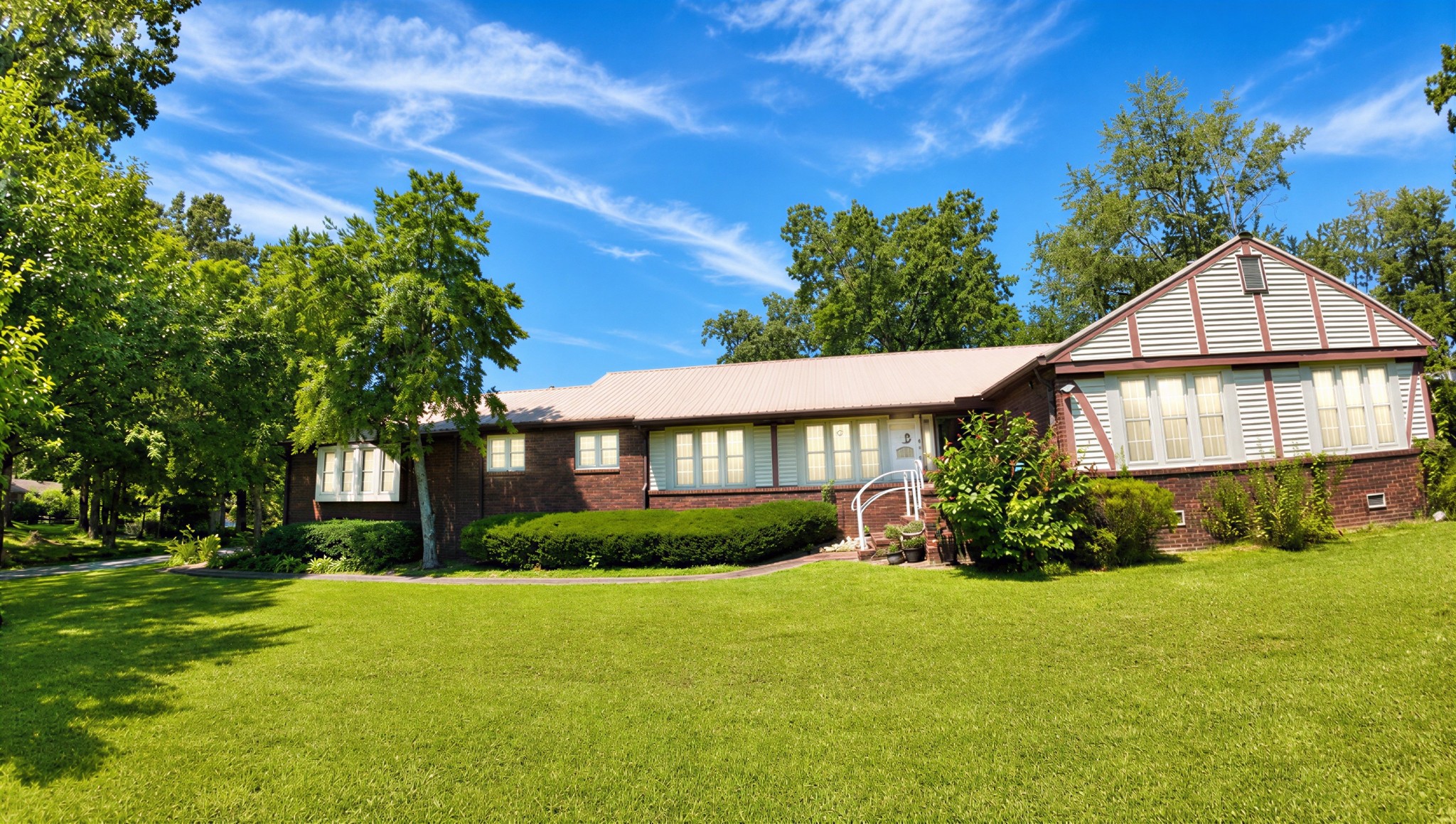 99 Dogwood Dr