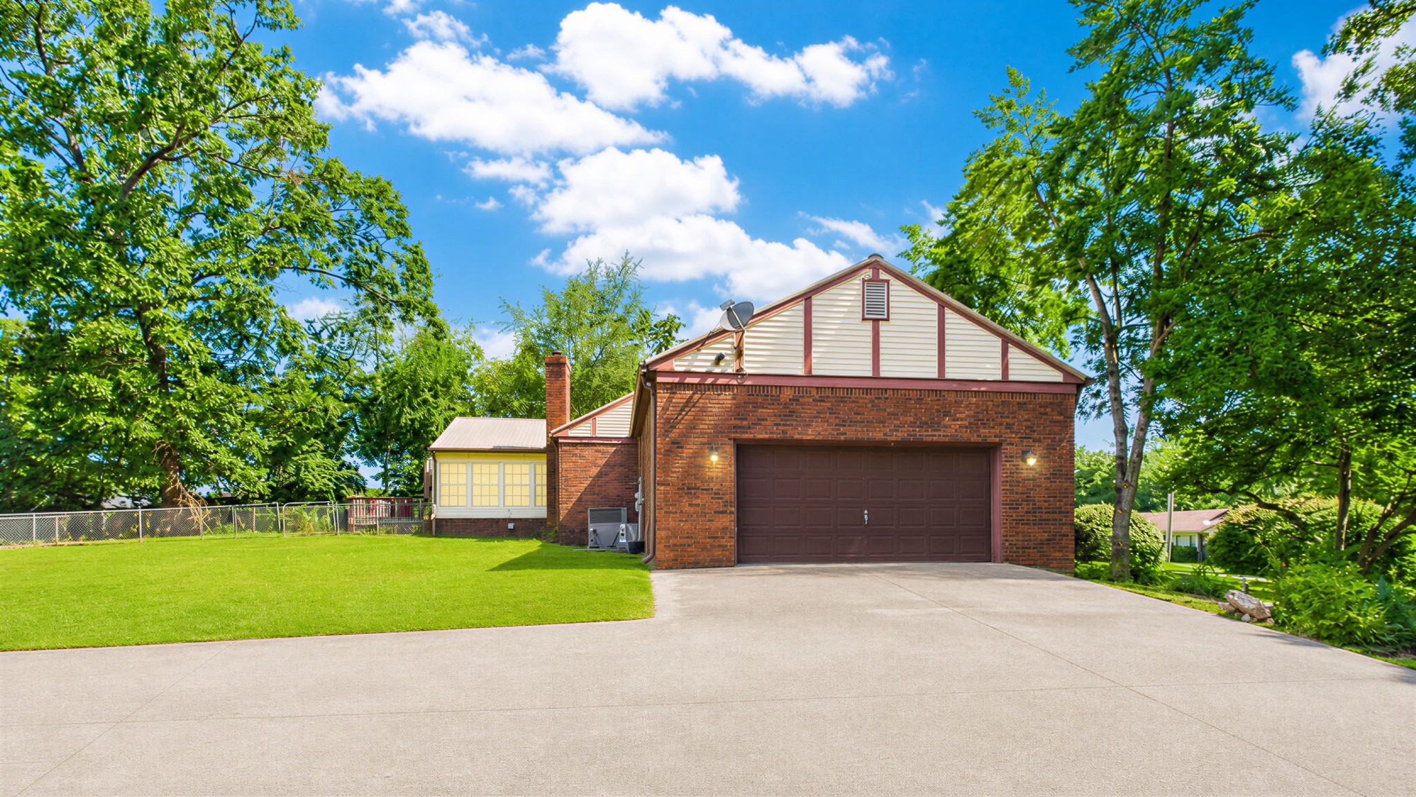 99 Dogwood Dr