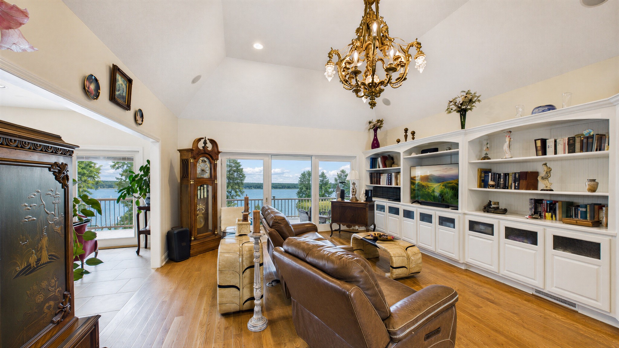 306 Red Water Dr